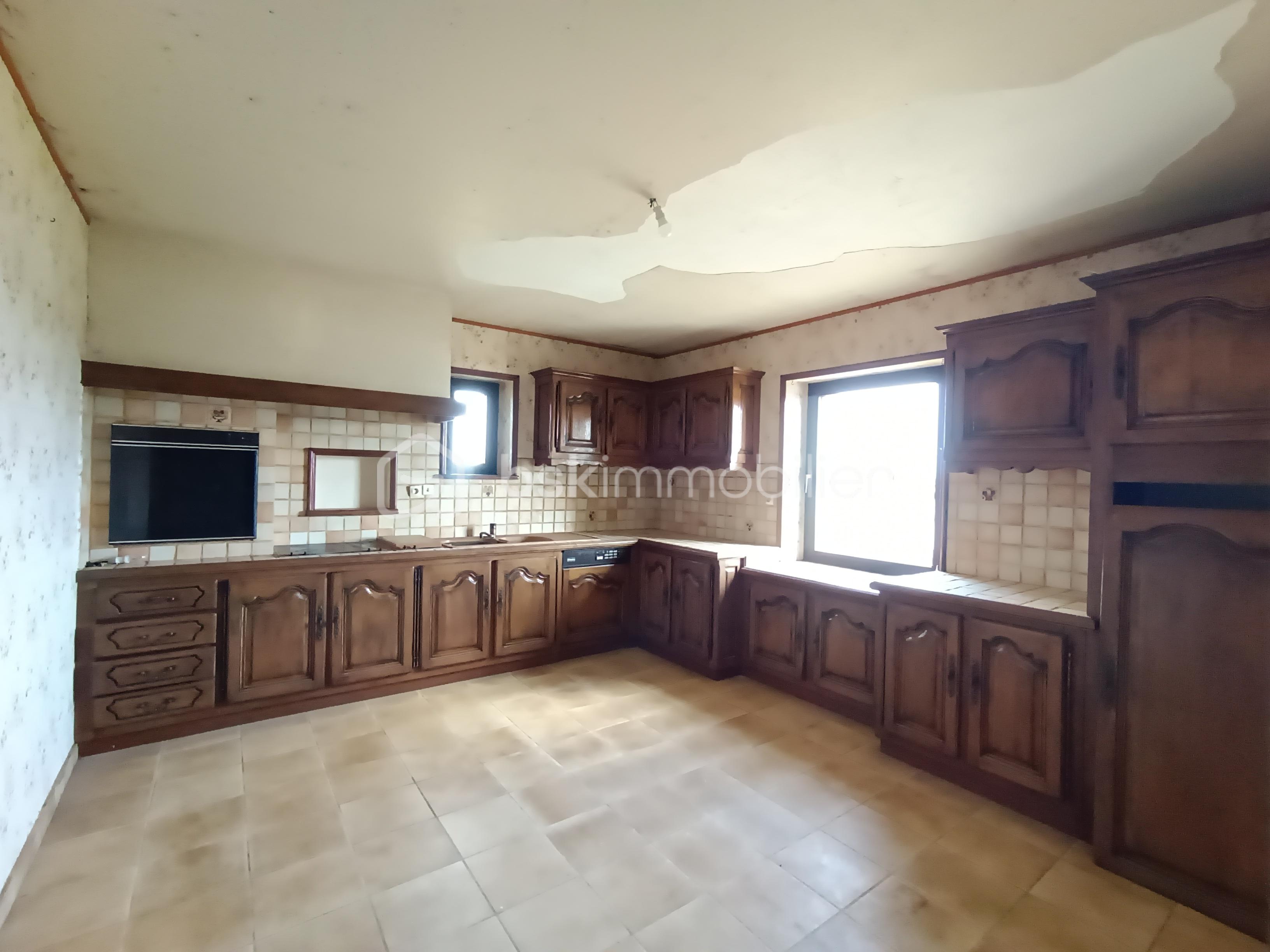 Maison en pierre de 137 m² - VENcQOnl3UYJpfm14C5rDI2jBg6lus4Sc37csIWi.jpg