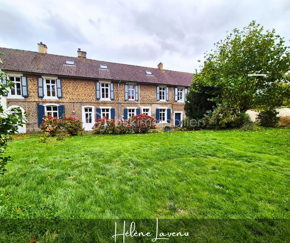 Maison de 271 m² - YpxTVhBoPXlXSGceVonuPc1ZhJuMiDpqT1YrCUPS.png