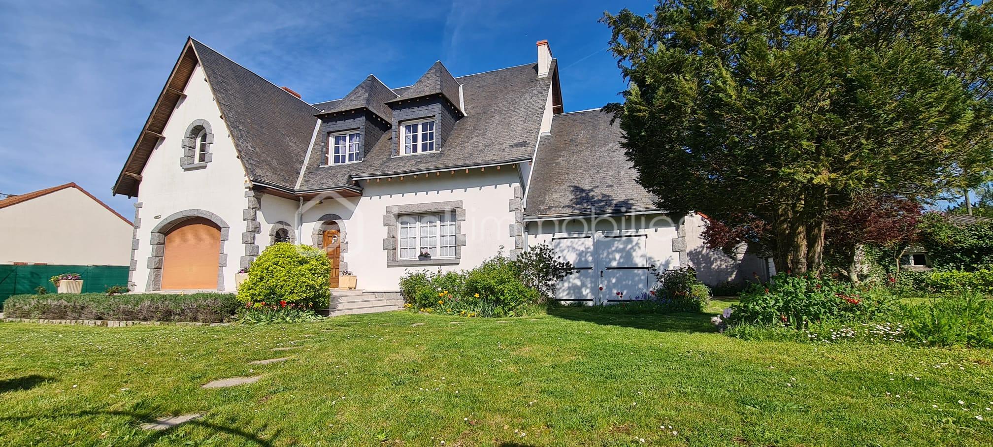 Maison 5 pièces 231 m² · à Orléans · 231 m² · 285 000 €