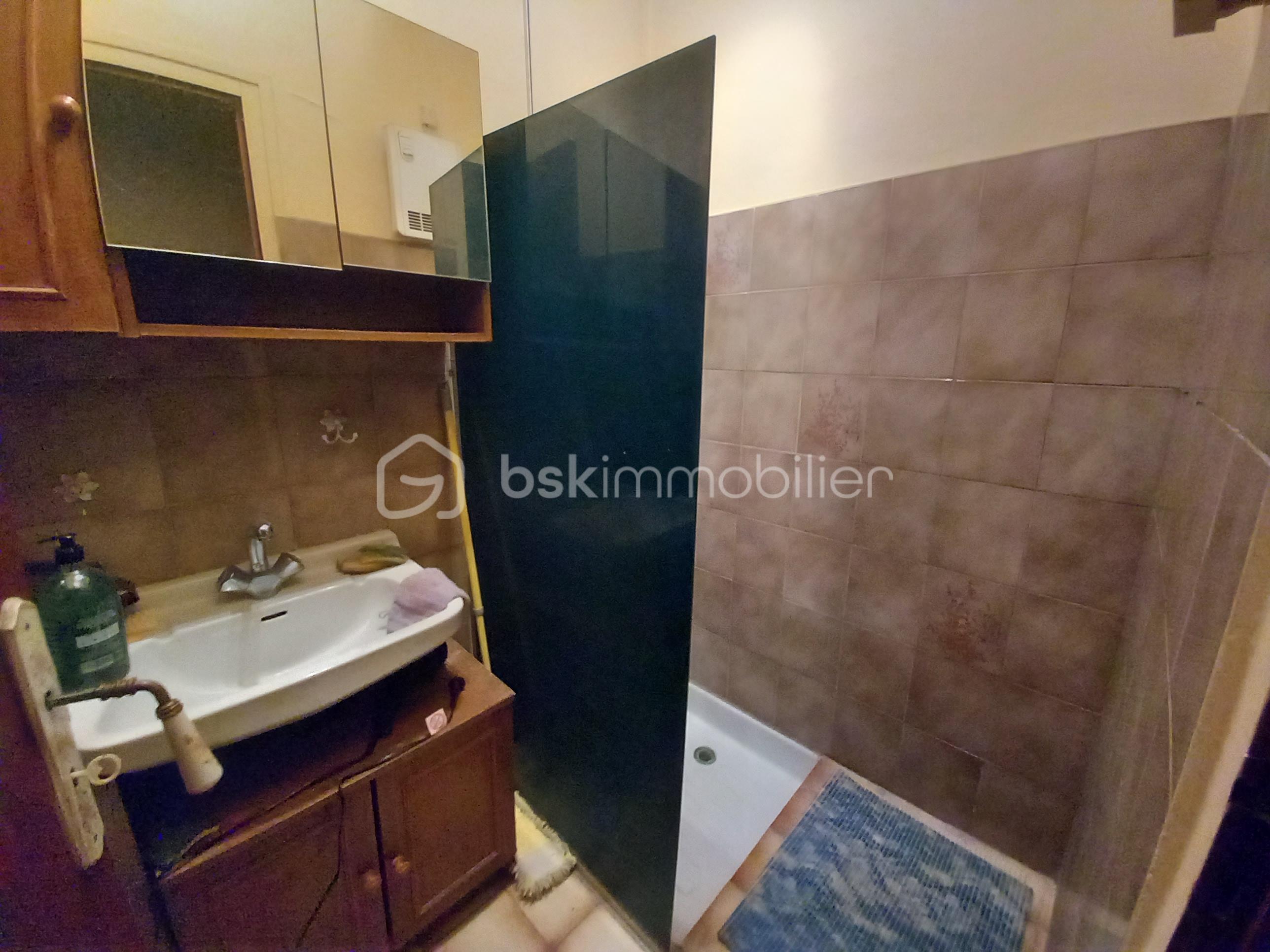 Maison de 180 m² - MAISON 44 RTE DE LCSA LA FRETTE photo 3.png