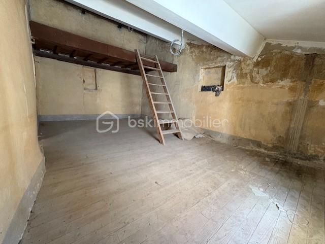 Immeuble mixte de 130 m² - PIECE MEZZANINE IZARD.jpg