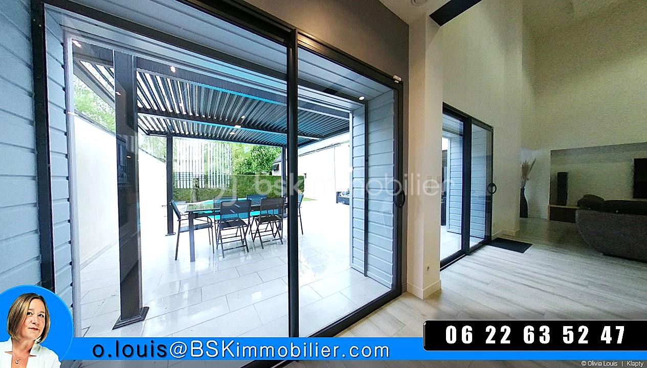 Piscine - Outside (11).JPG