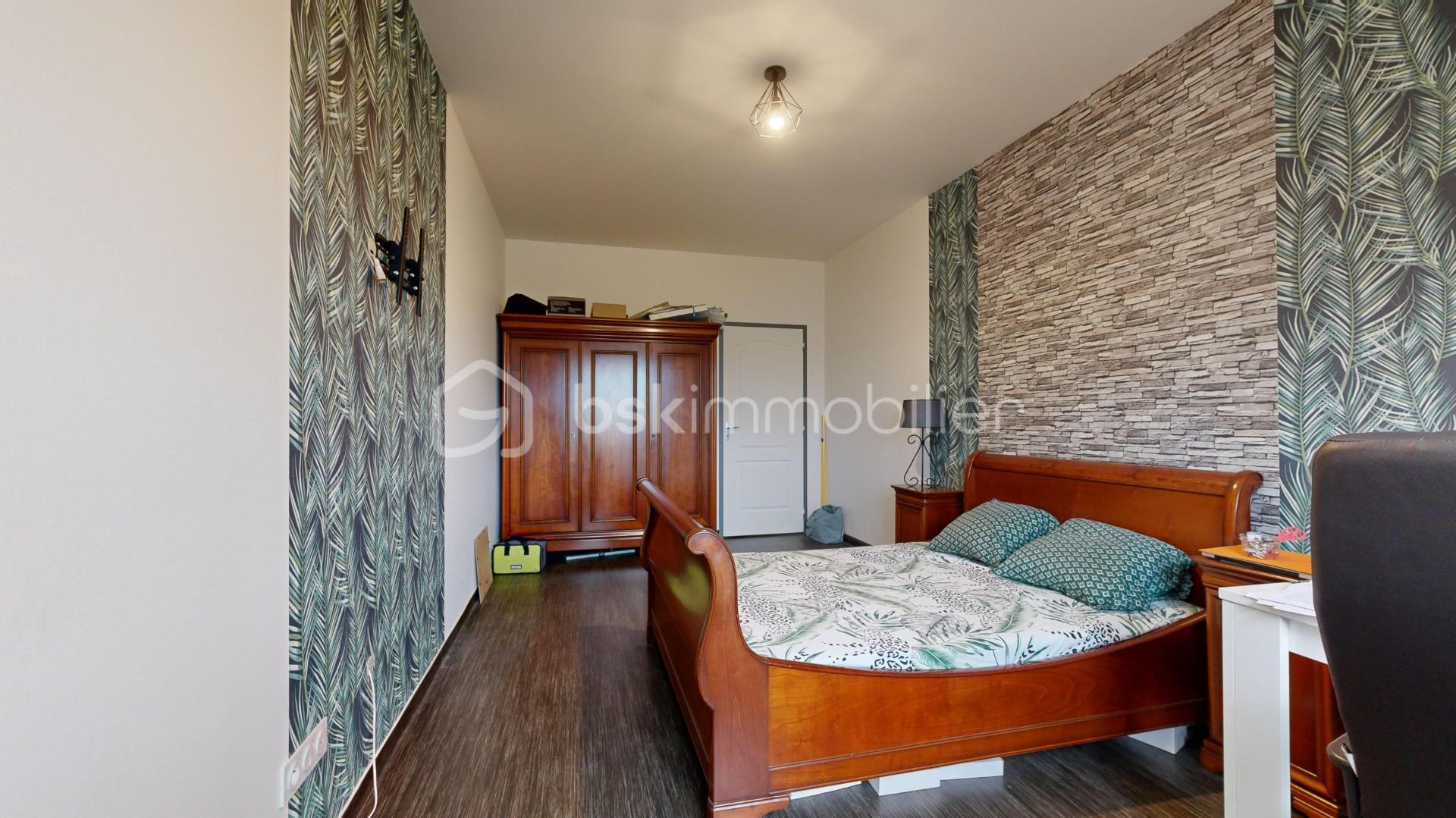 Maison traditionnelle de 213 m² - Ch 5.jpg