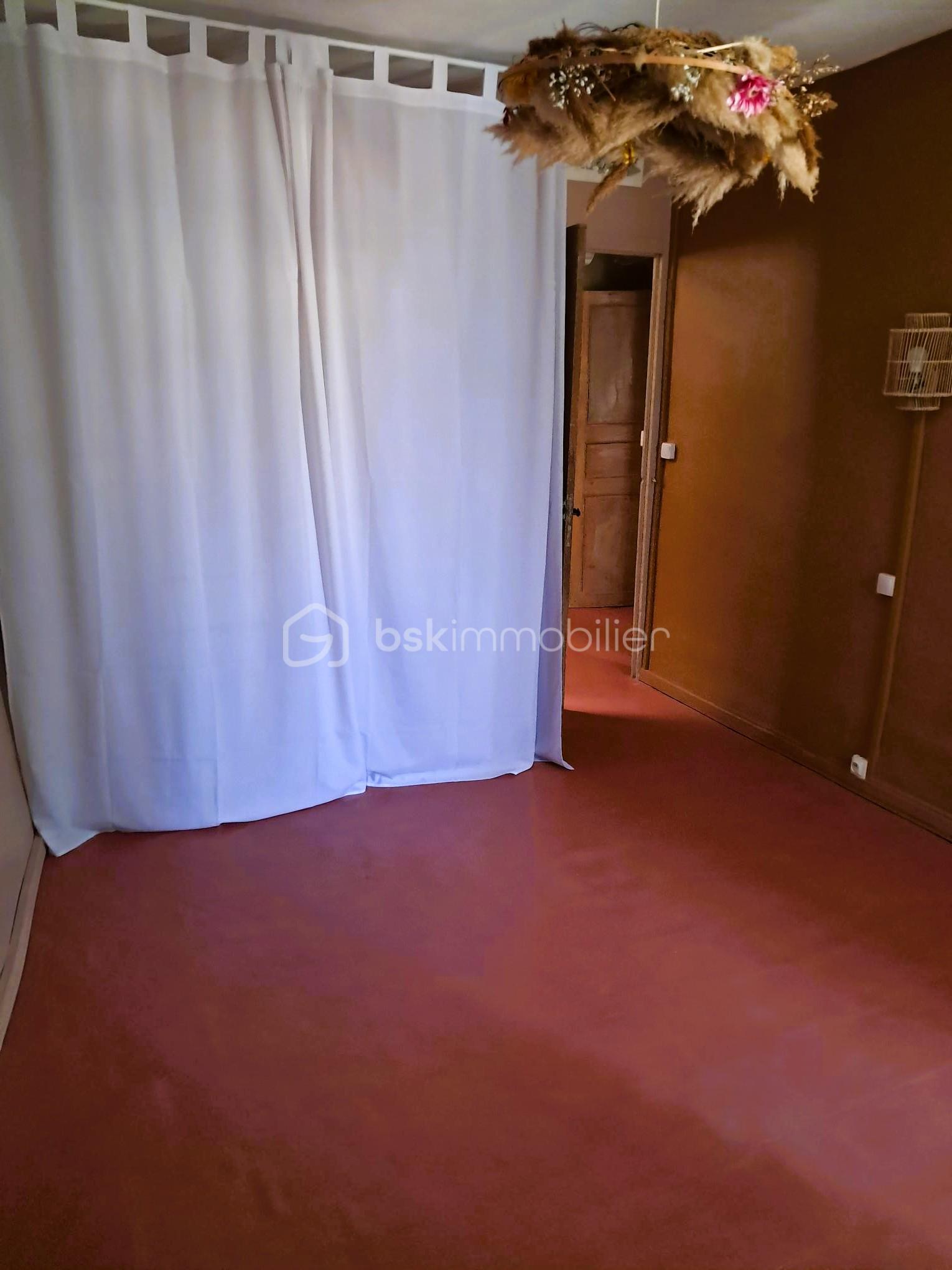 Maison ancienne de 87 m² - 17d- ch2.jpg