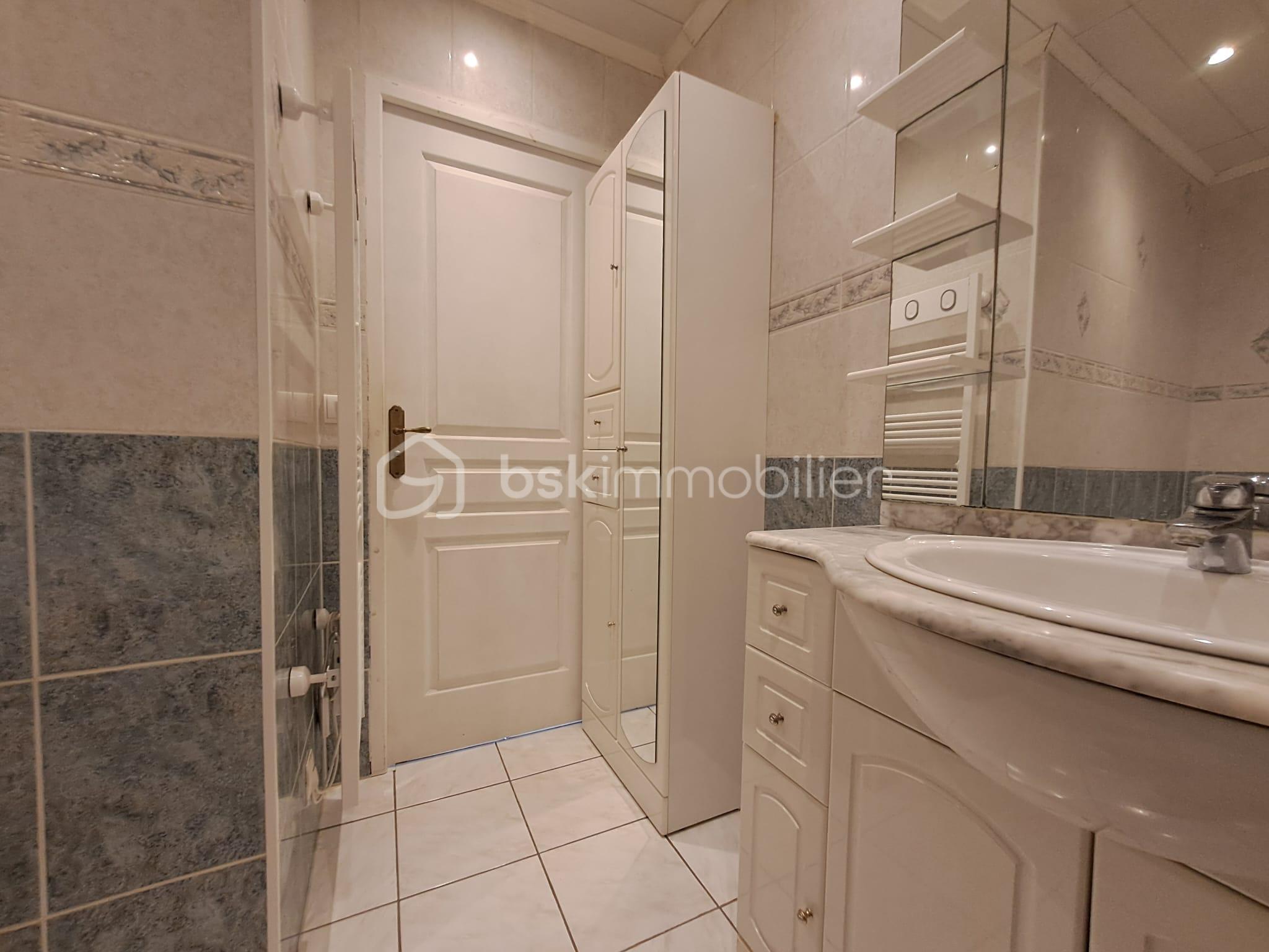 Maison de ville de 122 m² - IMG-20250908-WA0053.jpg