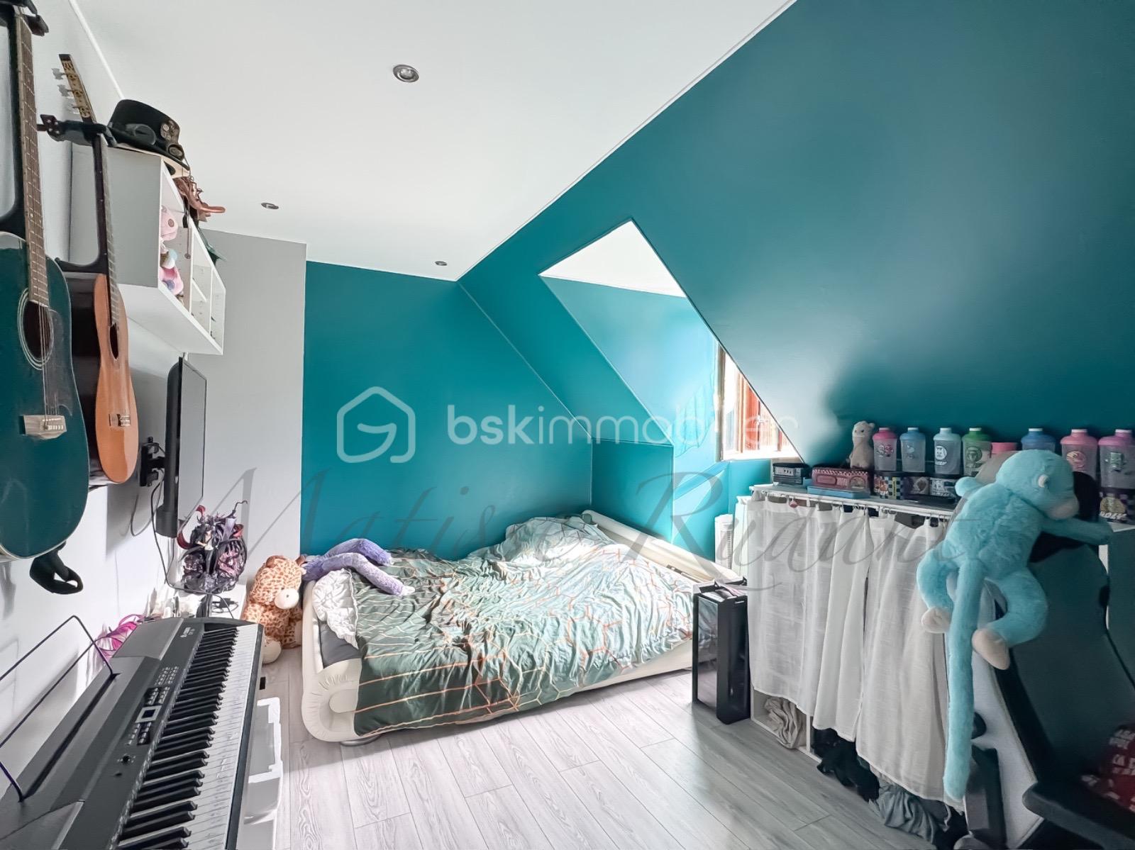 Maison de 110 m² - 7551def6-b025-4d83-a263-f5256710aacd.jpeg