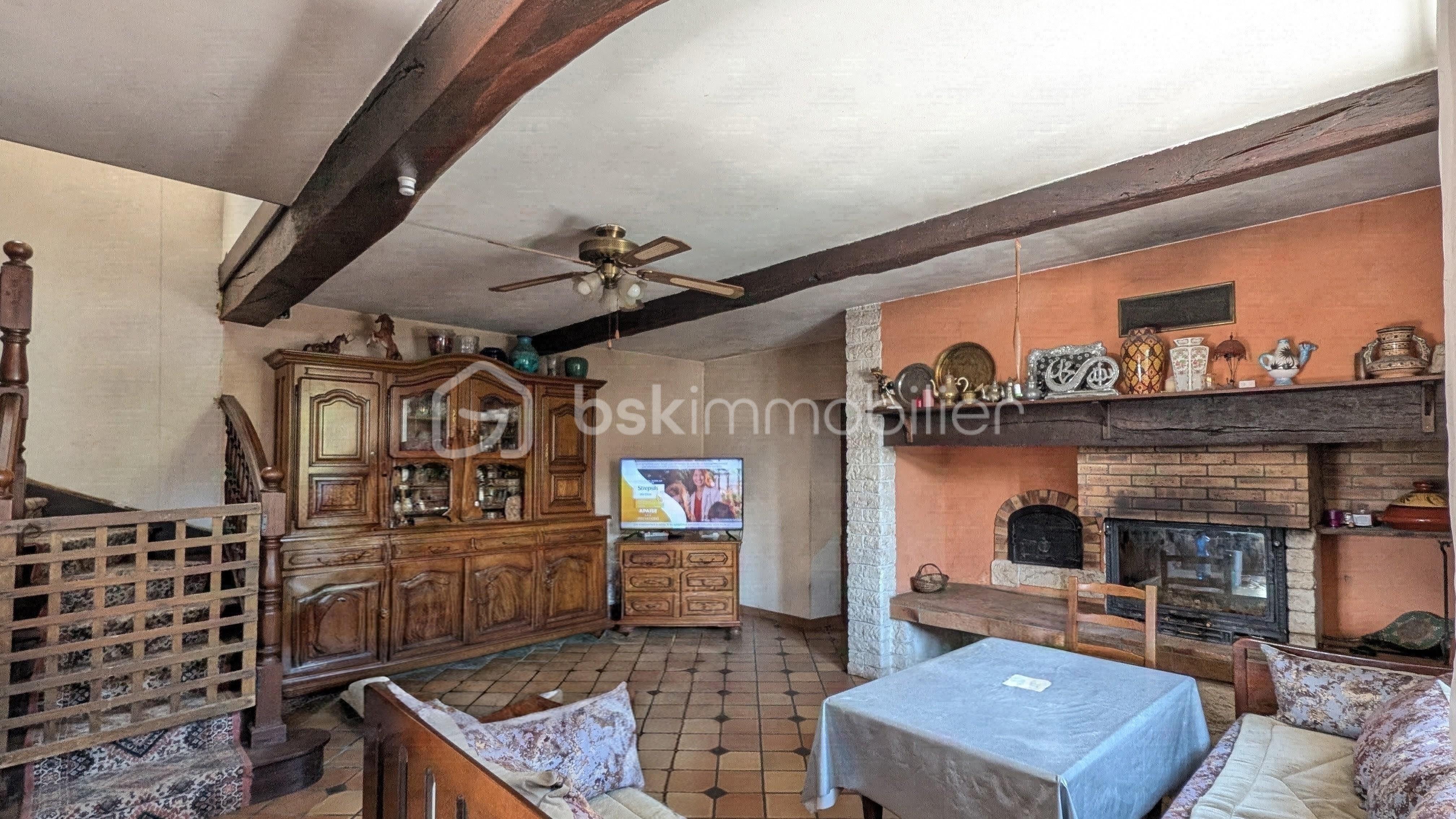salon avec cheminée achat grange morlaas maison a renover morlaas achat maison atypique achat ensemble immobilier morlaas grange sedzere.jpg