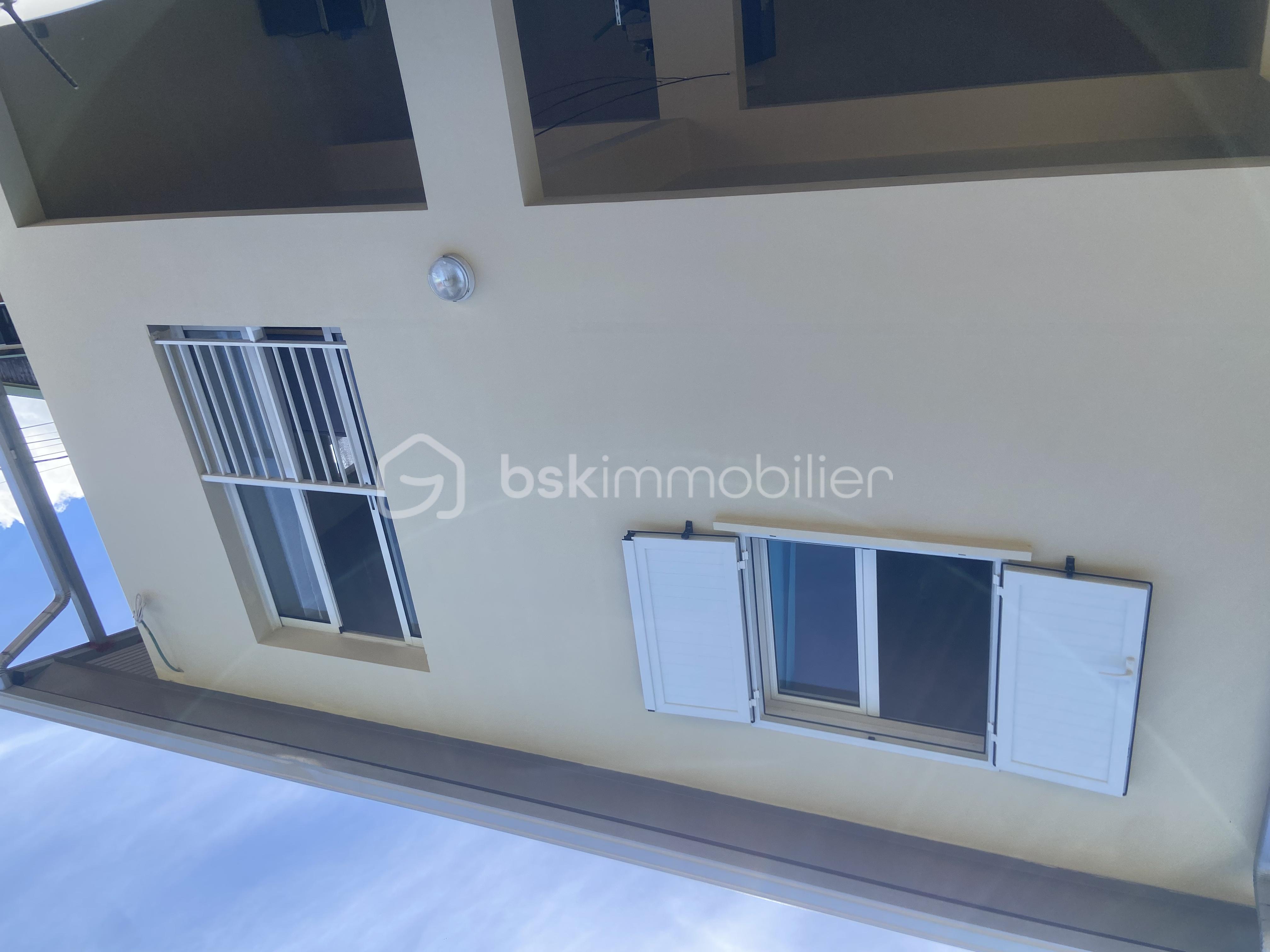 Maison jumelee de 300 m² - tempImage0CJhTR.png