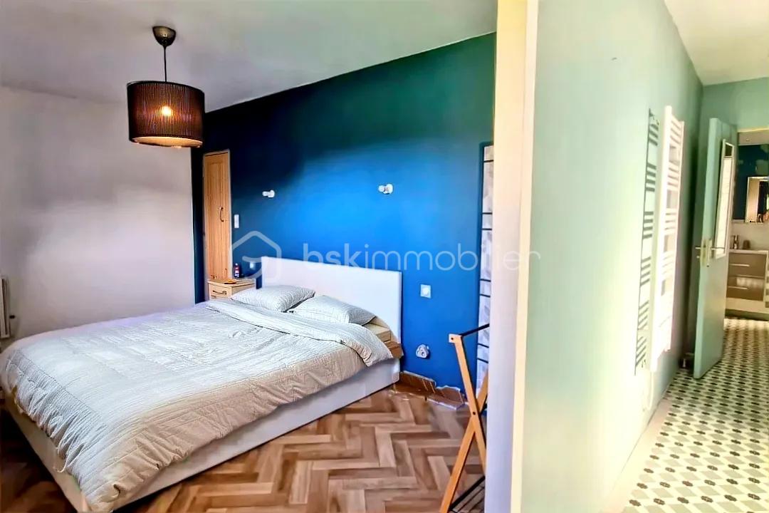 hoqi-53f0849e1f3e47d98481ceca55d4d010 - Copie.jpg