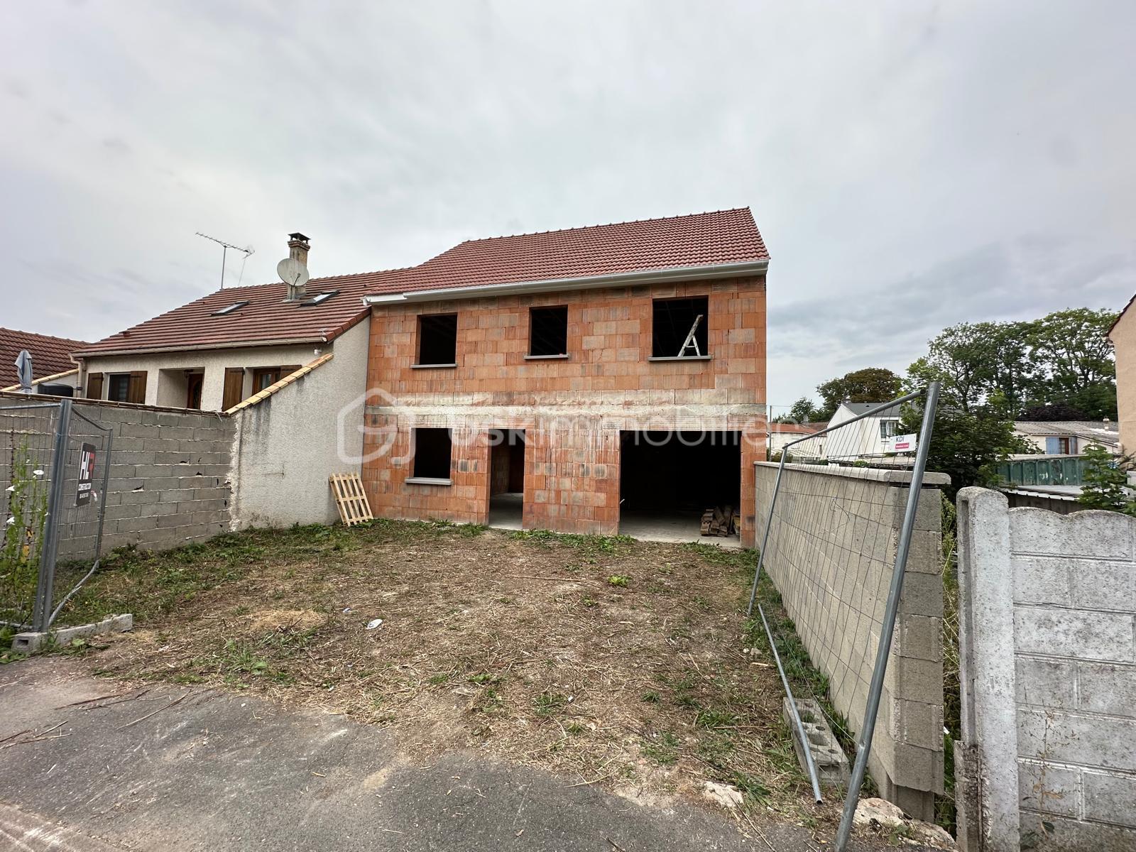 Pavillon de 80 m² - 0db4bdcb-70ae-4b9f-95e8-a2bf08c8d7b6.jpeg
