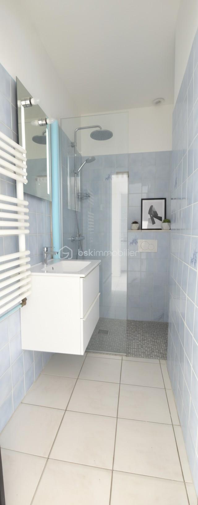 Appartement de 50 m² - salle d'eau 2.jpg