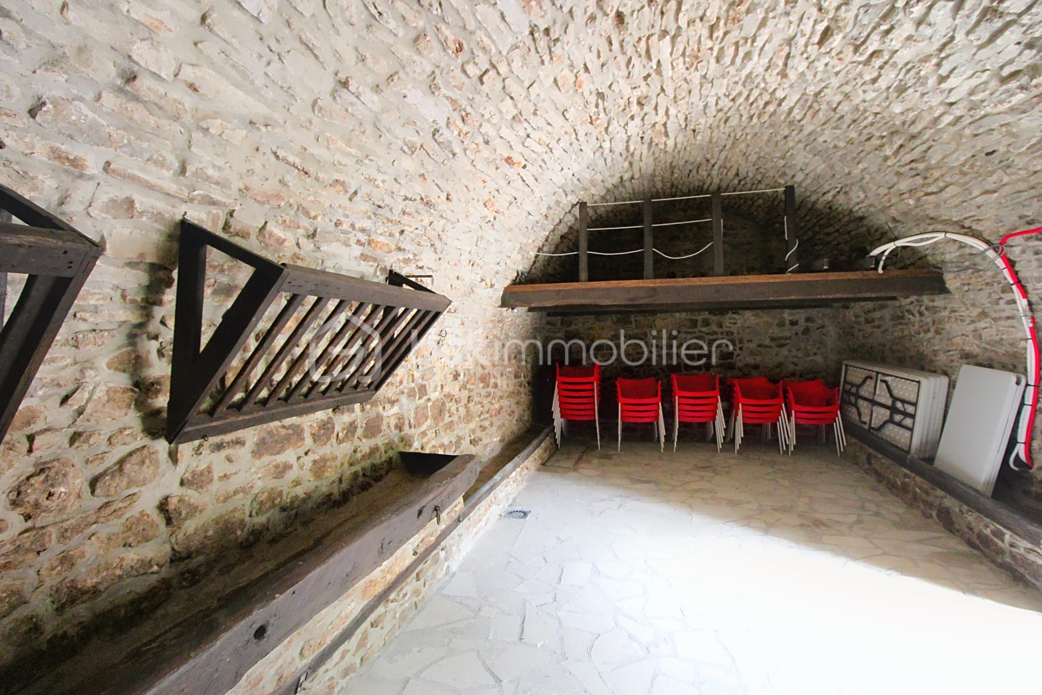 Maison de 120 m² - demo-tour-10-main-street_00032.jpeg