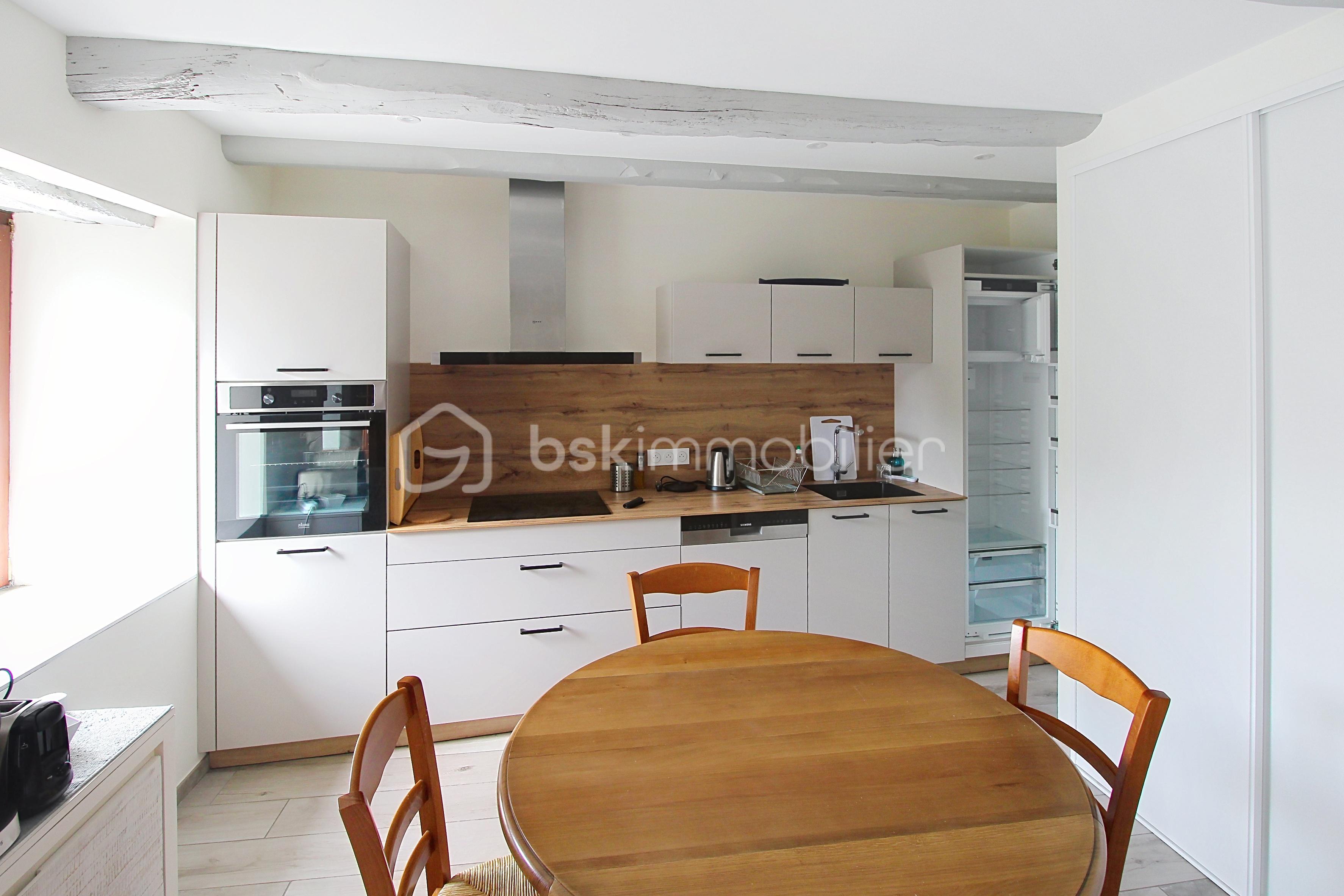 Maison de 120 m² - demo-tour-10-main-street_00008.jpeg