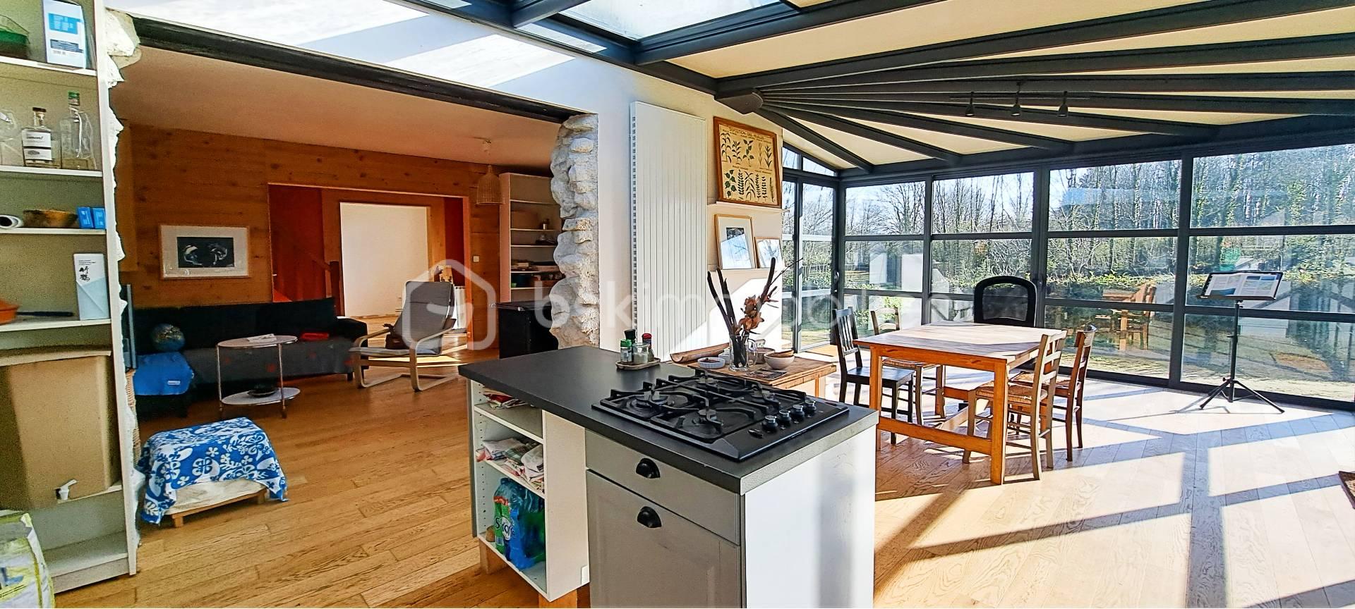 Maison de 105 m² - vue cuisine salon.jpg