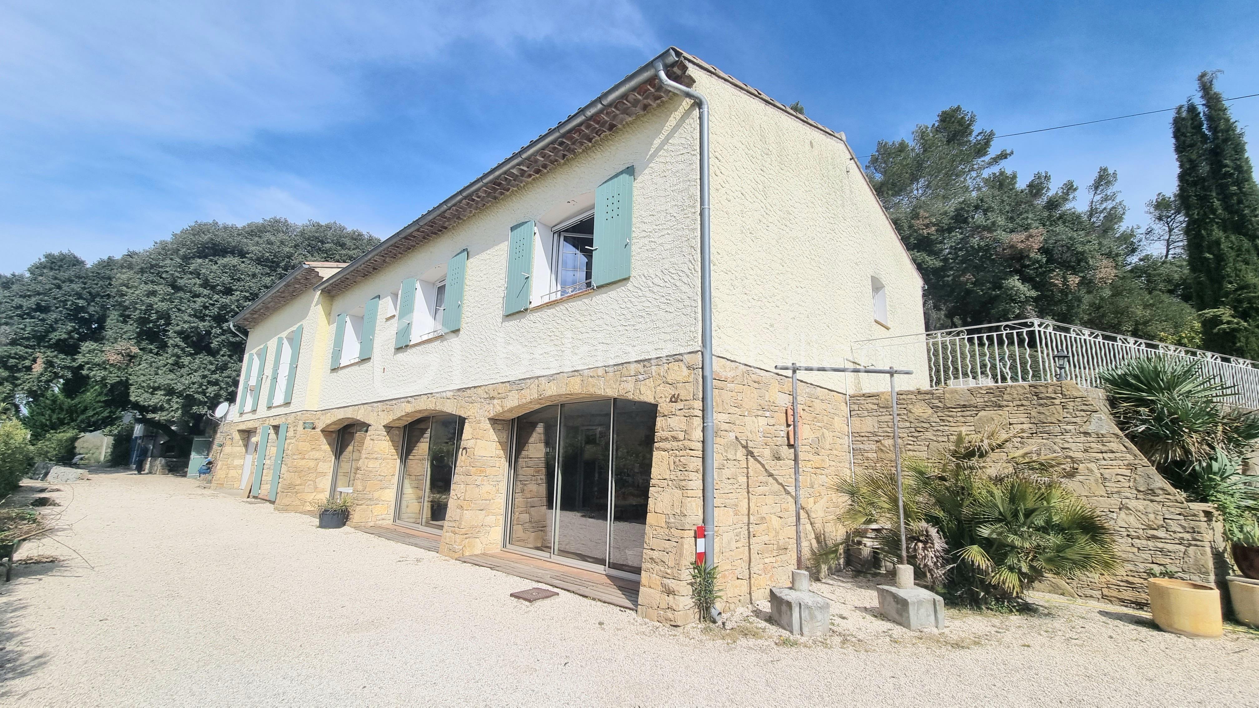 Bastide de 297 m²
