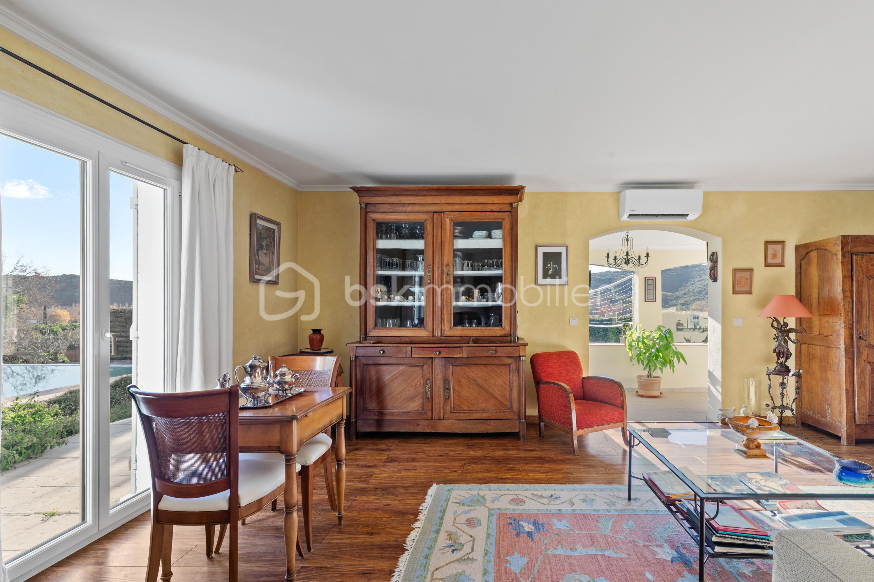 Maison de 180 m² - SEJOUR 2.jpg