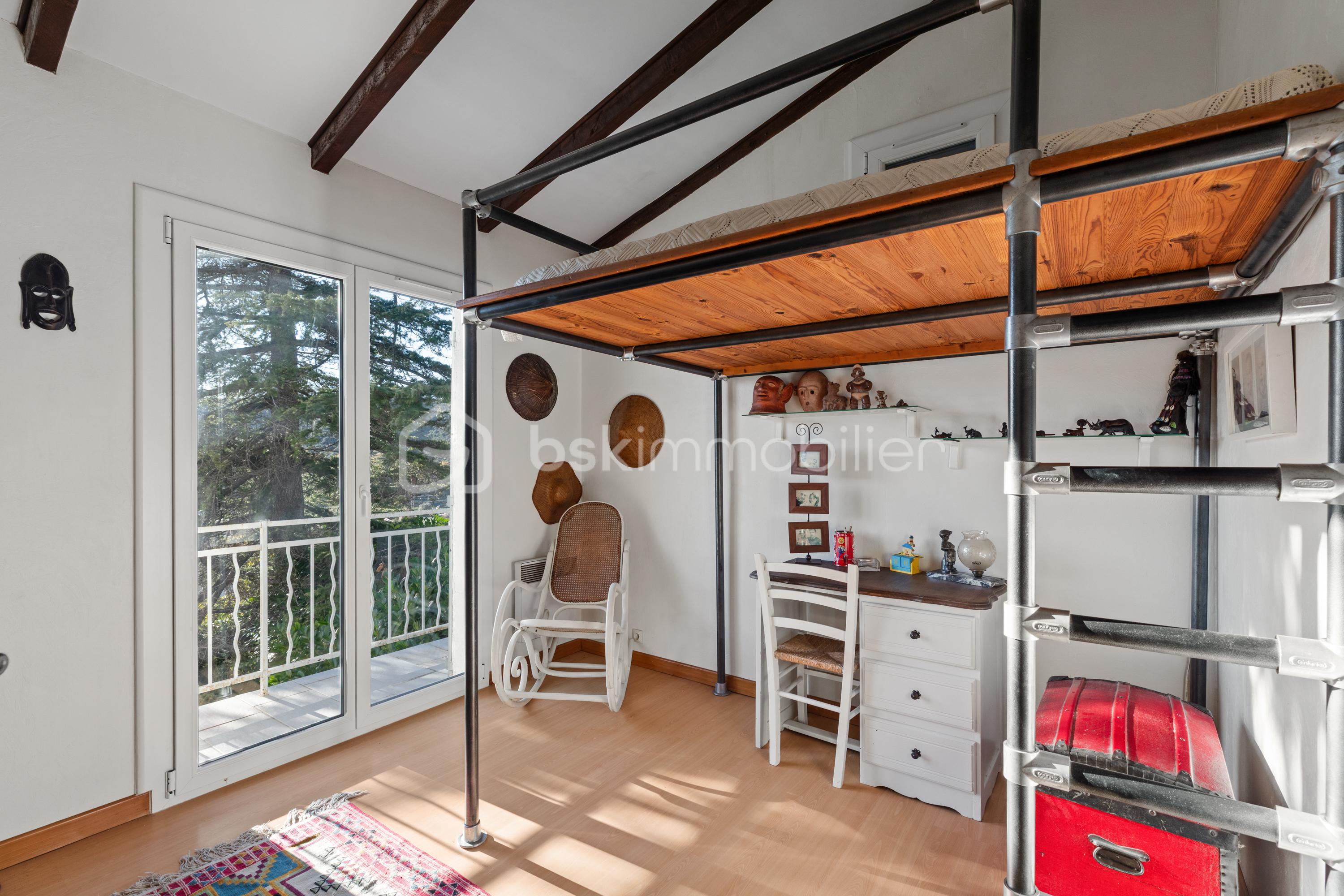 Maison de 180 m² - CHAMBRE ENFANT AVEC TERRASSE.jpg