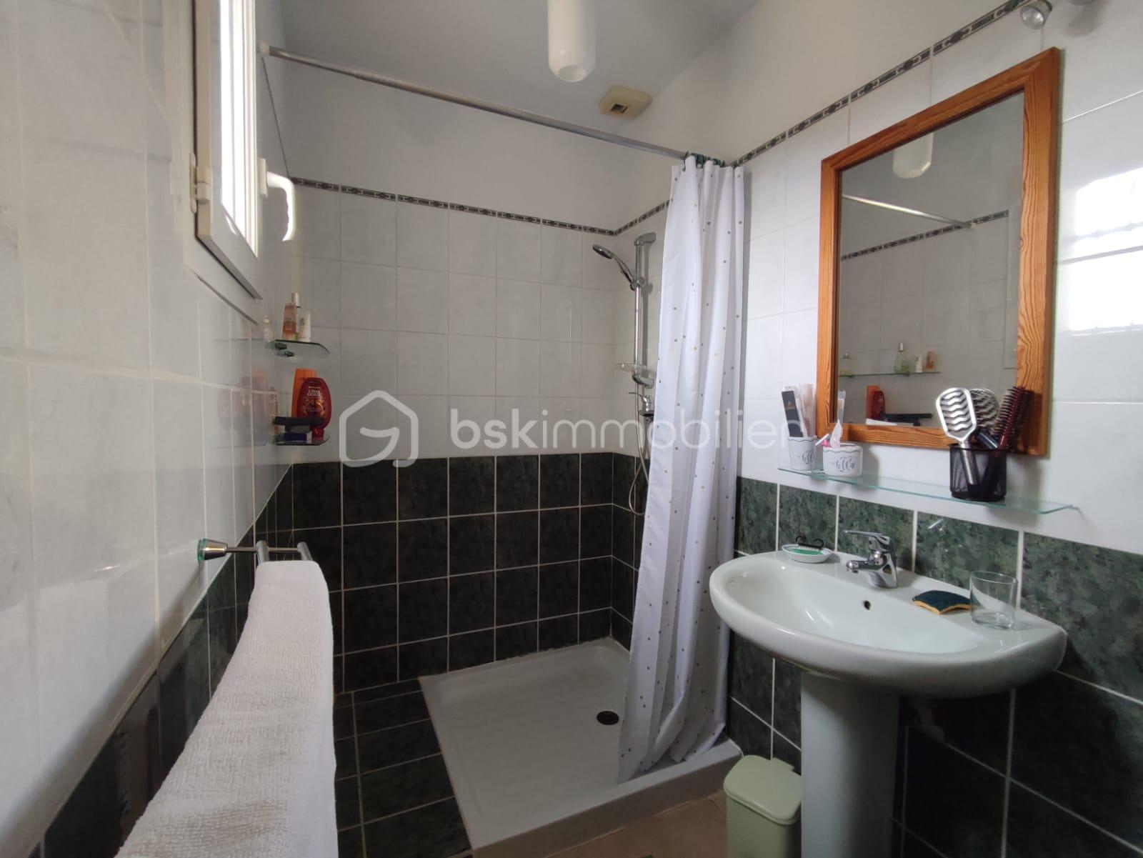 Maison traditionnelle de 141 m² - IMG-20250124-WA0009.jpg