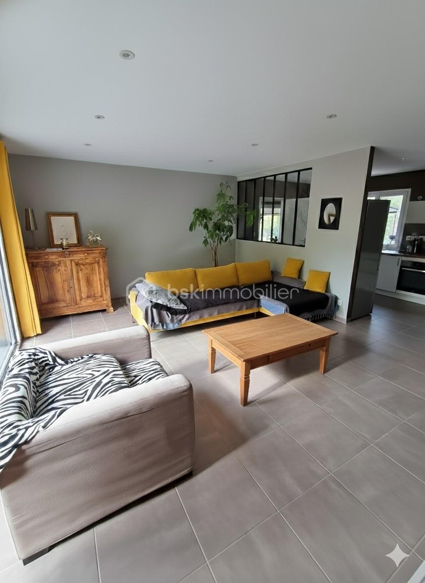 Maison contemporaine de 80 m² - thumbnail_1760423897446.jpg