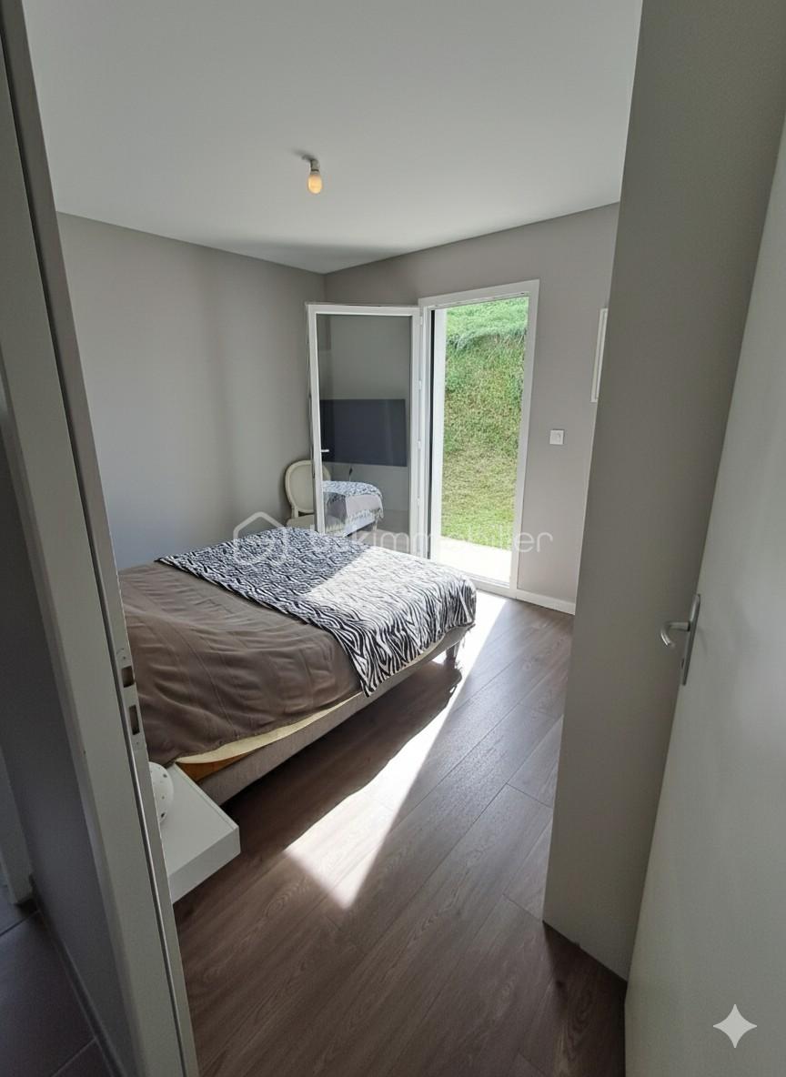 Maison contemporaine de 80 m² - thumbnail_1760424462772.jpg