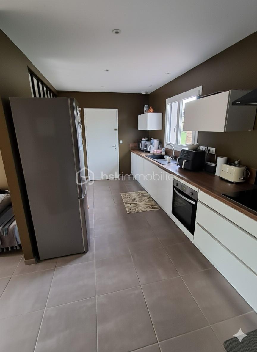 Maison contemporaine de 80 m² - thumbnail_1760426468611.jpg