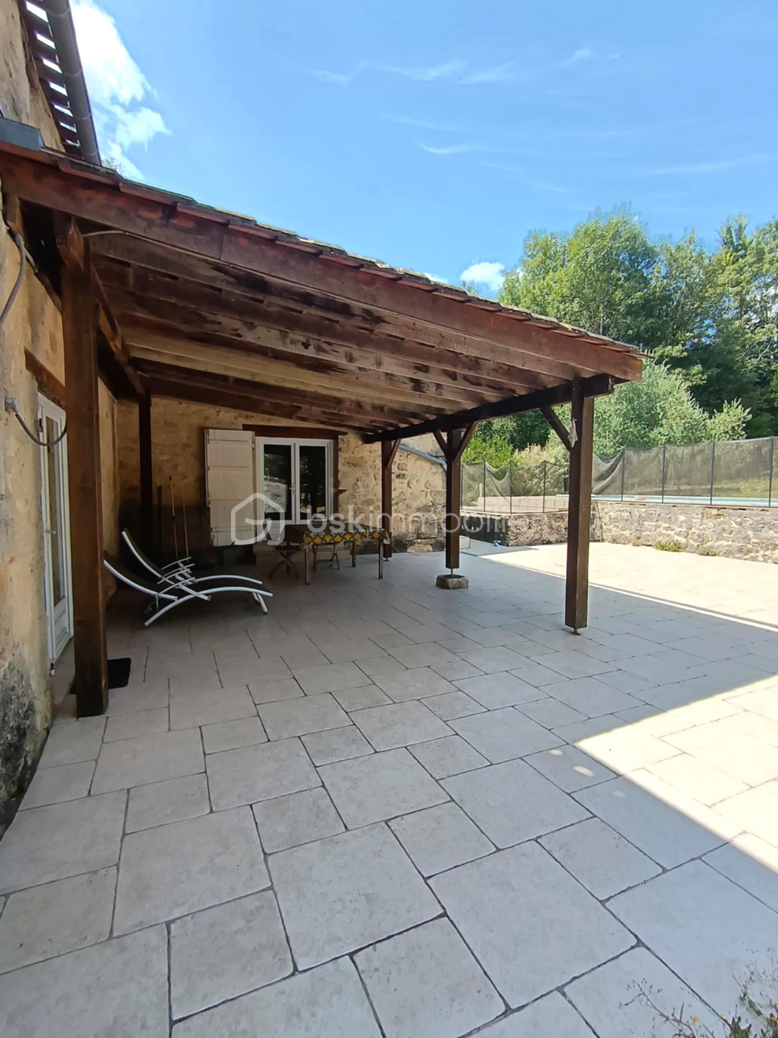 Maison longere de 294 m² - TERRASSE COUVERTE.jpeg