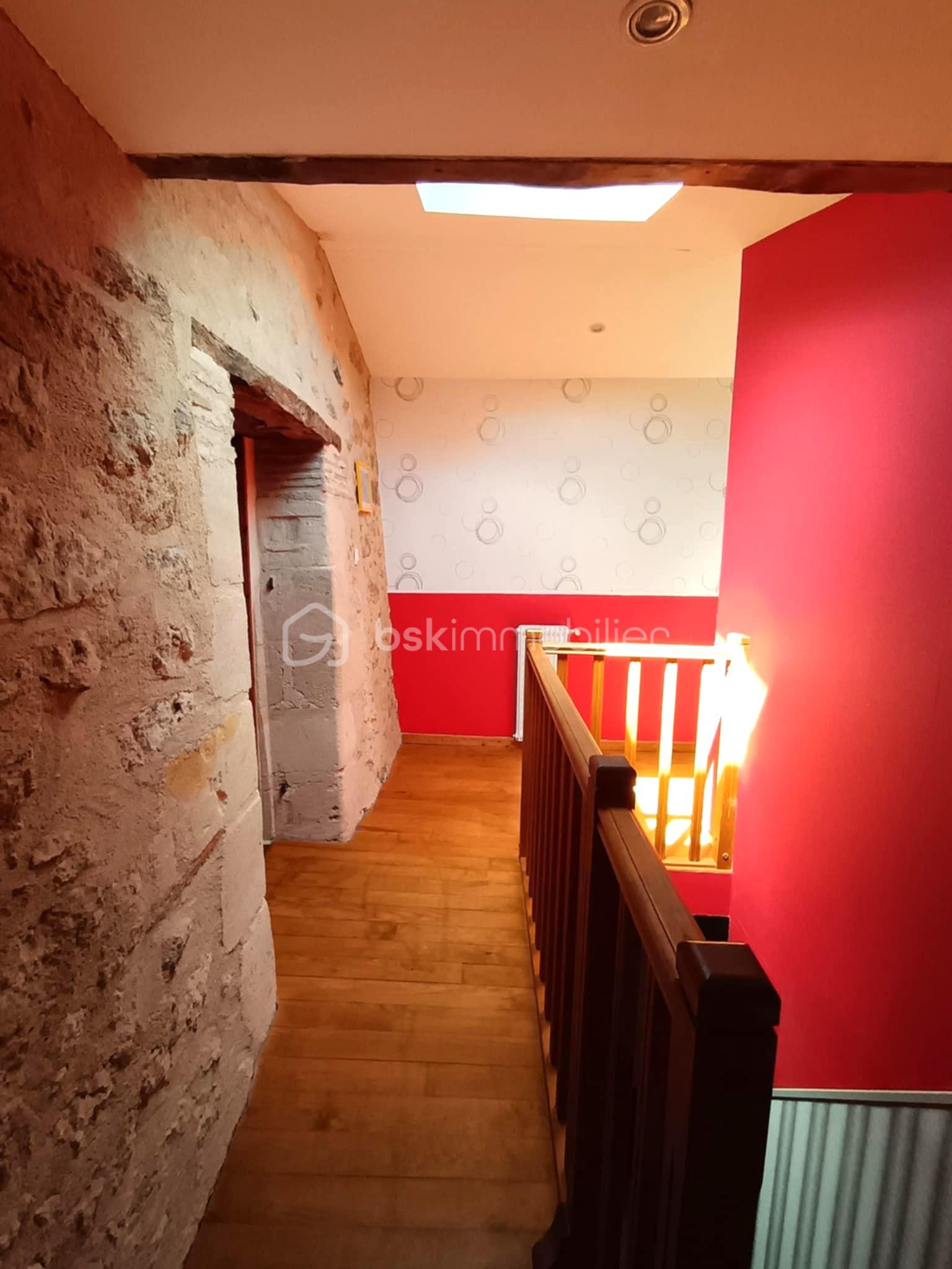 Maison longere de 294 m² - ESCALIER + ETAGE.jpeg