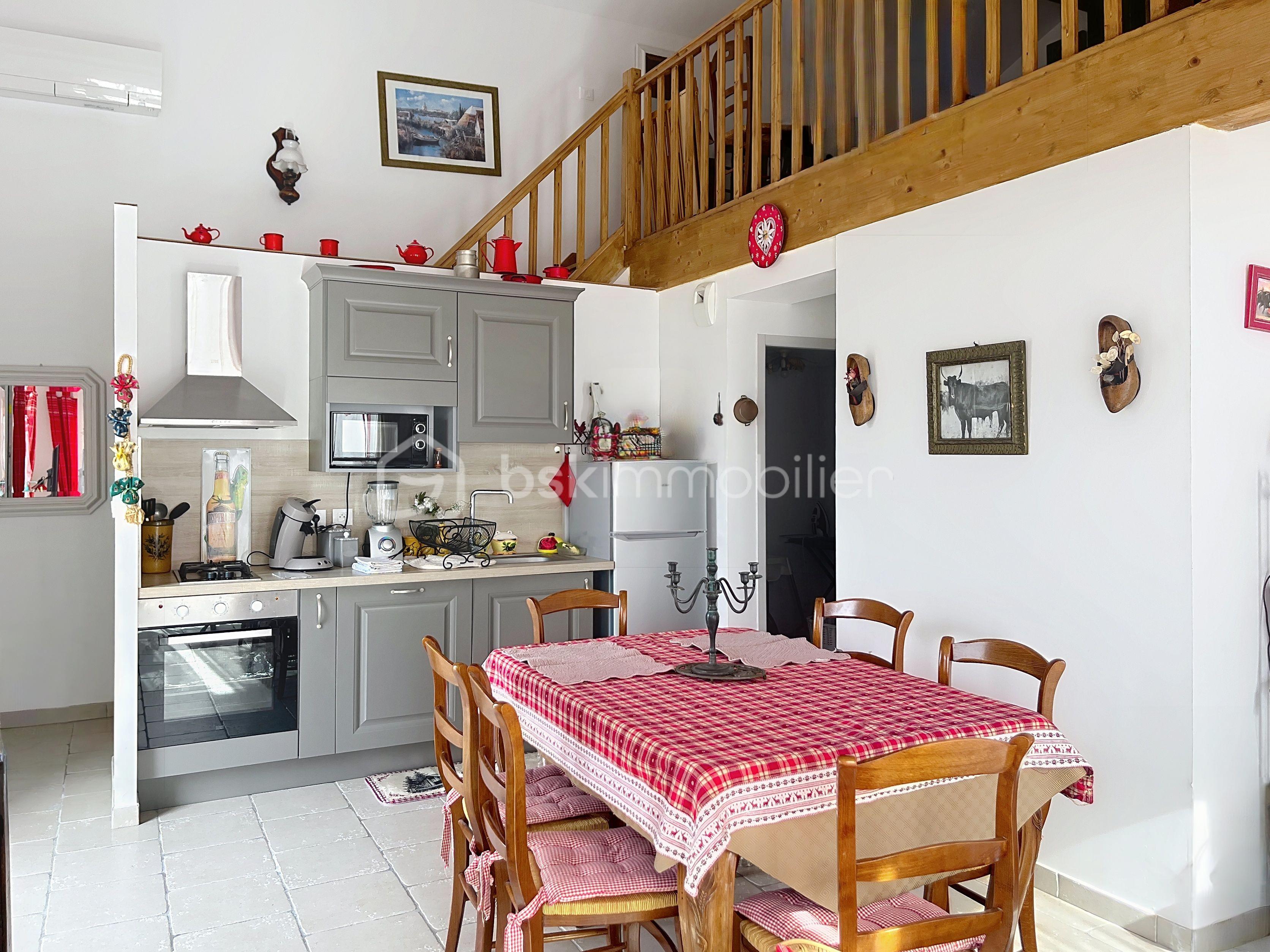 Maison de 132 m² - Coin repas 2.jpg