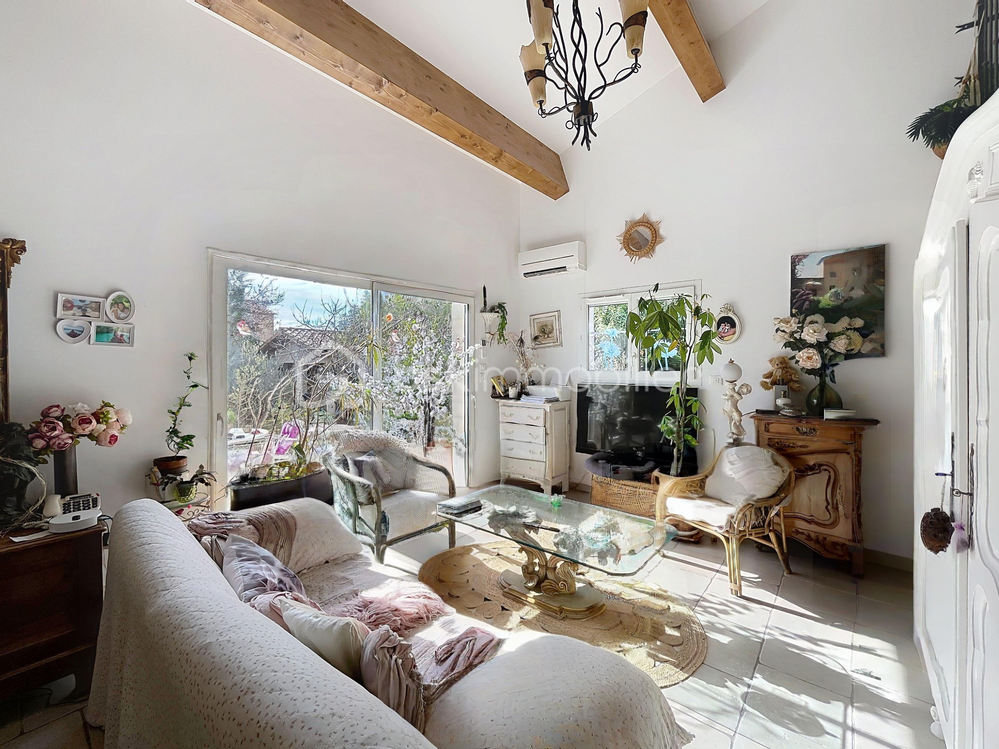 Maison de 132 m² - Coin salon.jpg