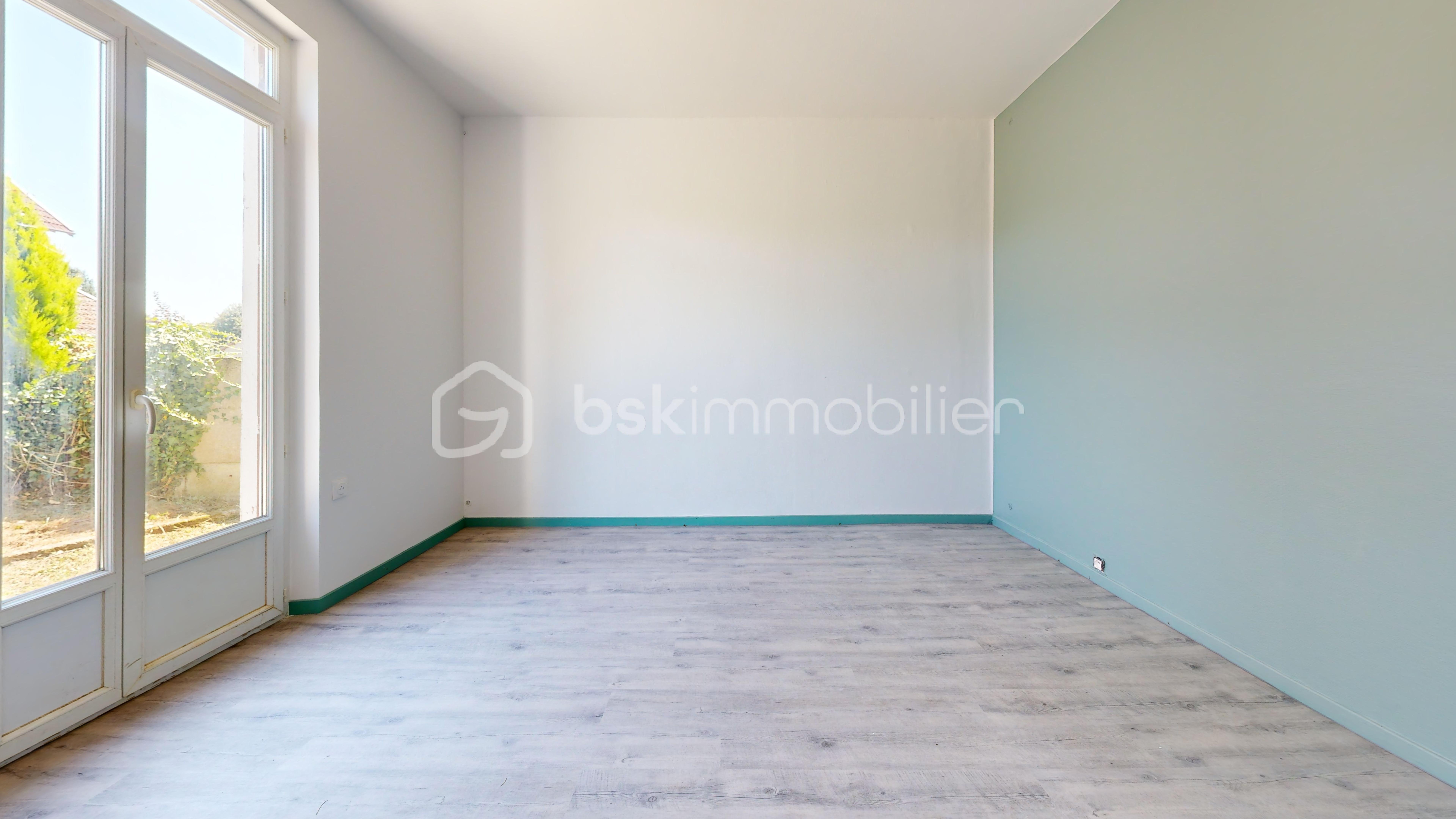 Couseix4-Bedroom 3.jpg