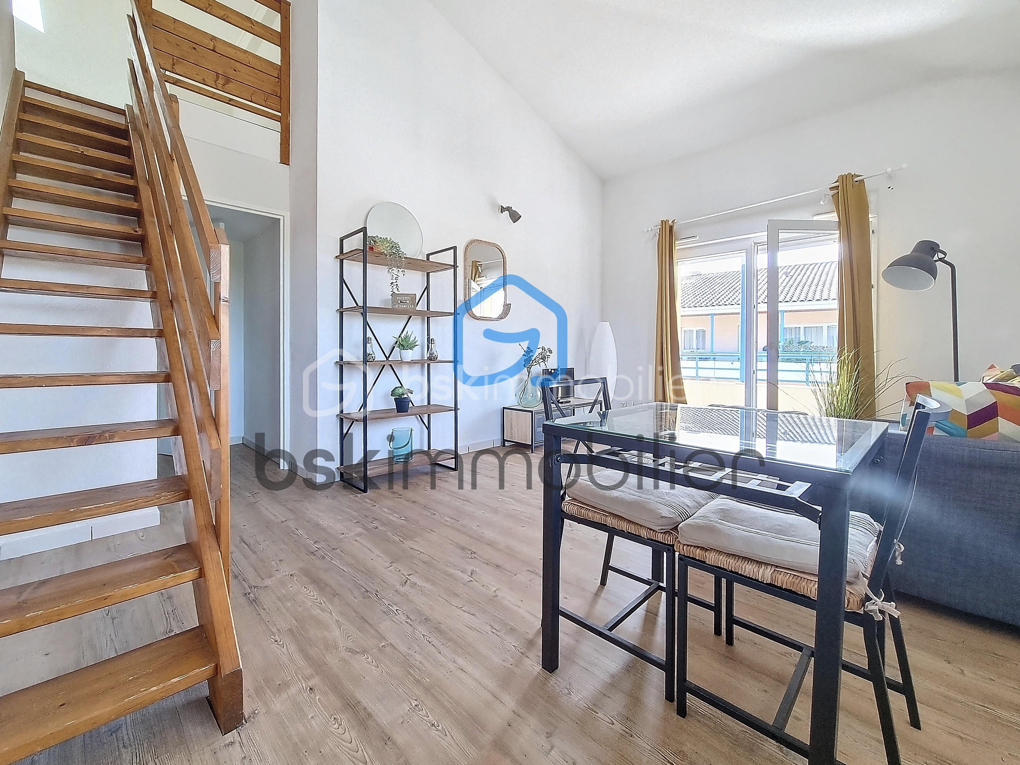 MOLINIE AVEC LOGO.jpg