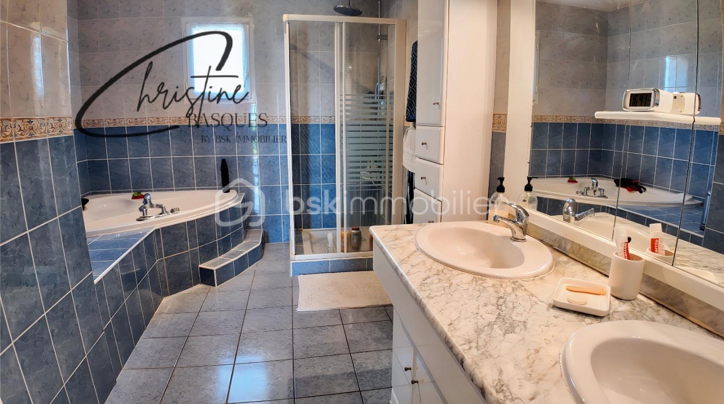 Maison de 154 m² - Vente Maison Escatalens salle de bain.png