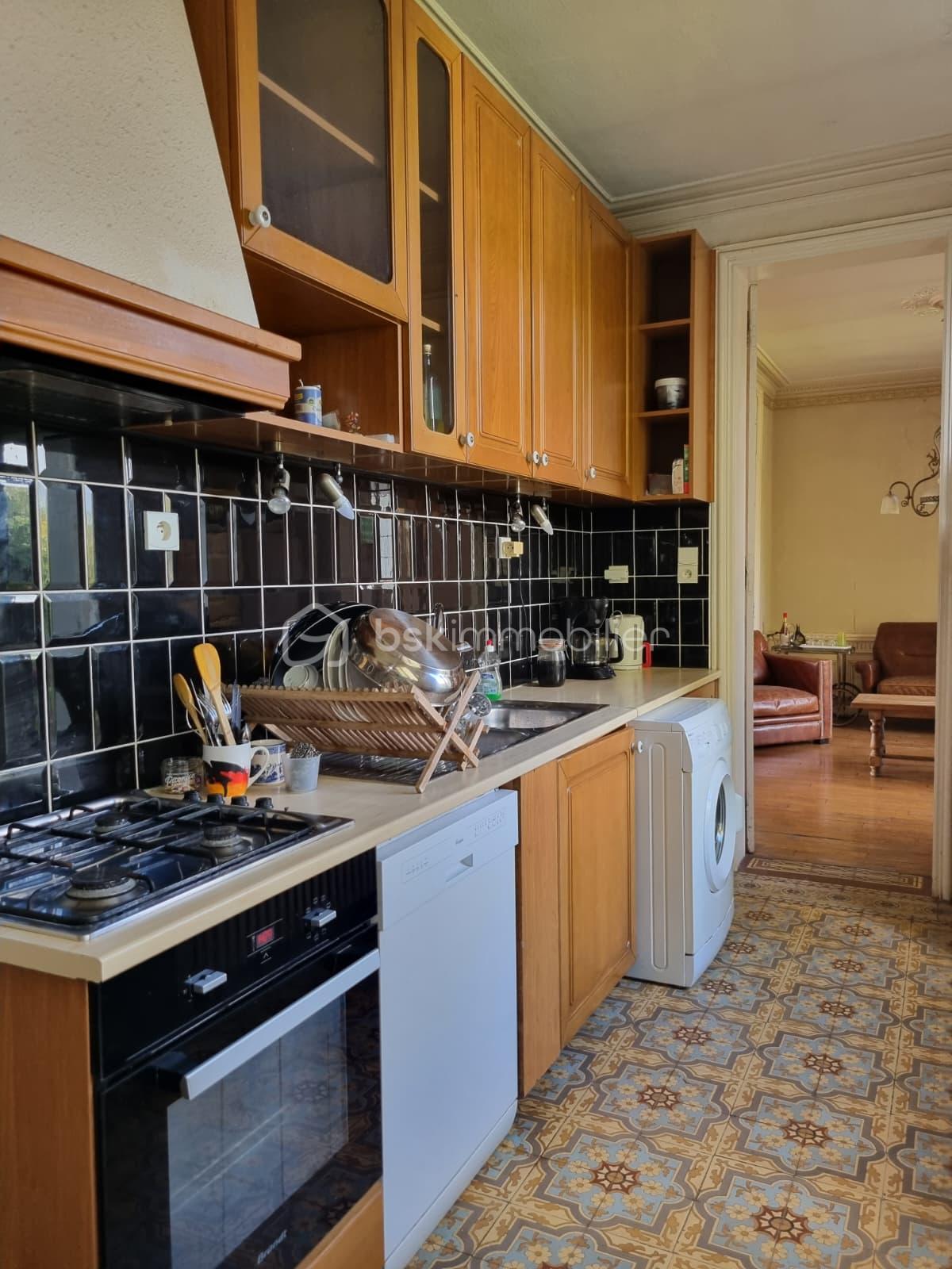 Immeuble mixte de 525 m² - WhatsApp Image 2025-11-04 à 18.56.20_f386e092.jpg