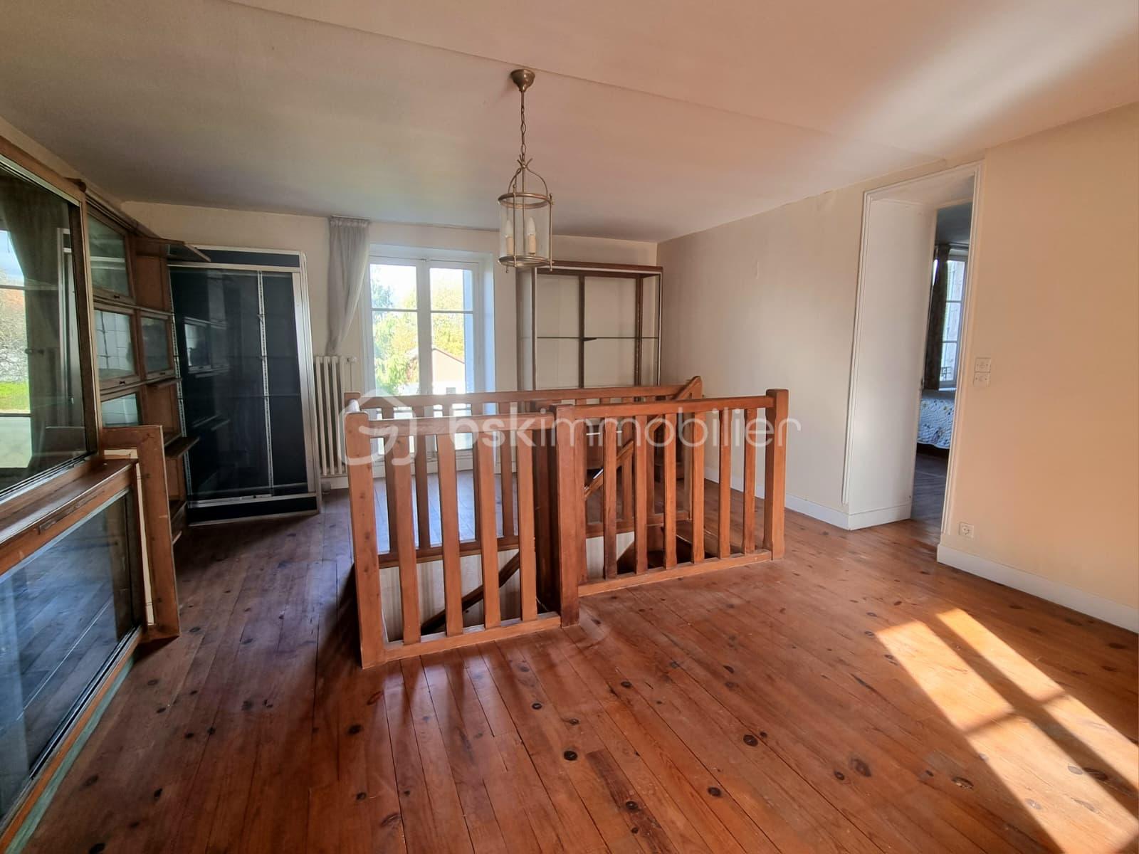 Immeuble mixte de 525 m² - WhatsApp Image 2025-11-04 à 18.56.24_2c6b6939.jpg