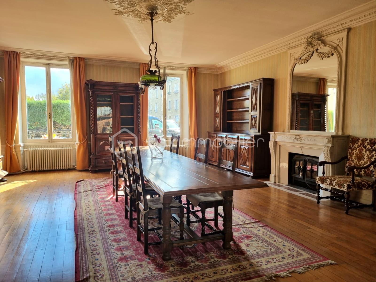 Immeuble mixte de 525 m² - WhatsApp Image 2025-11-04 à 18.56.20_6b4b710b.jpg