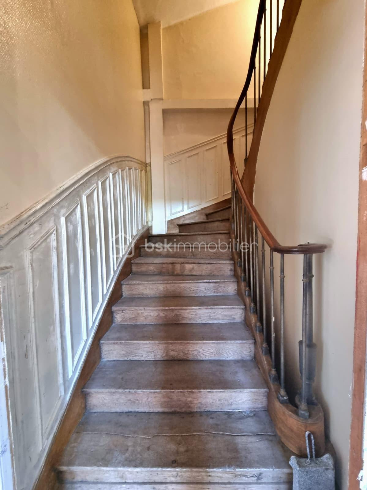 Immeuble mixte de 525 m² - WhatsApp Image 2025-11-04 à 18.56.20_e3fac7b5.jpg