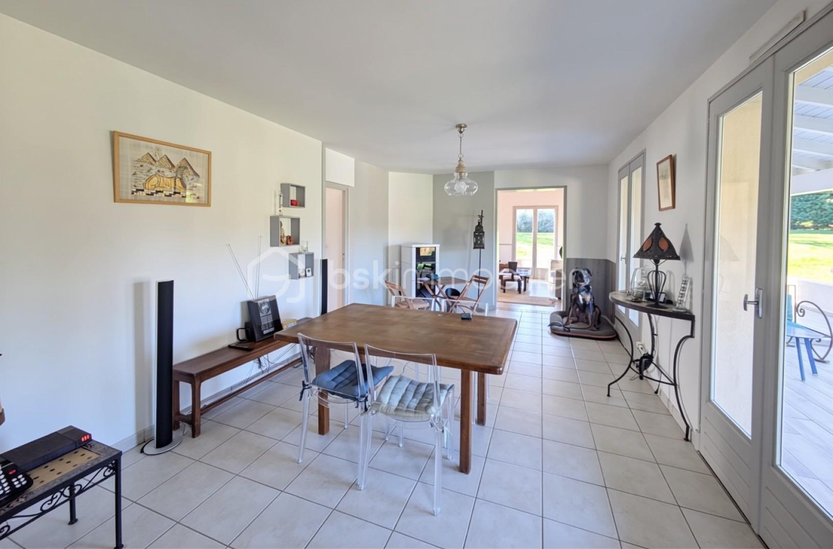 Maison de 131 m² - 2 salle a manger.jpg