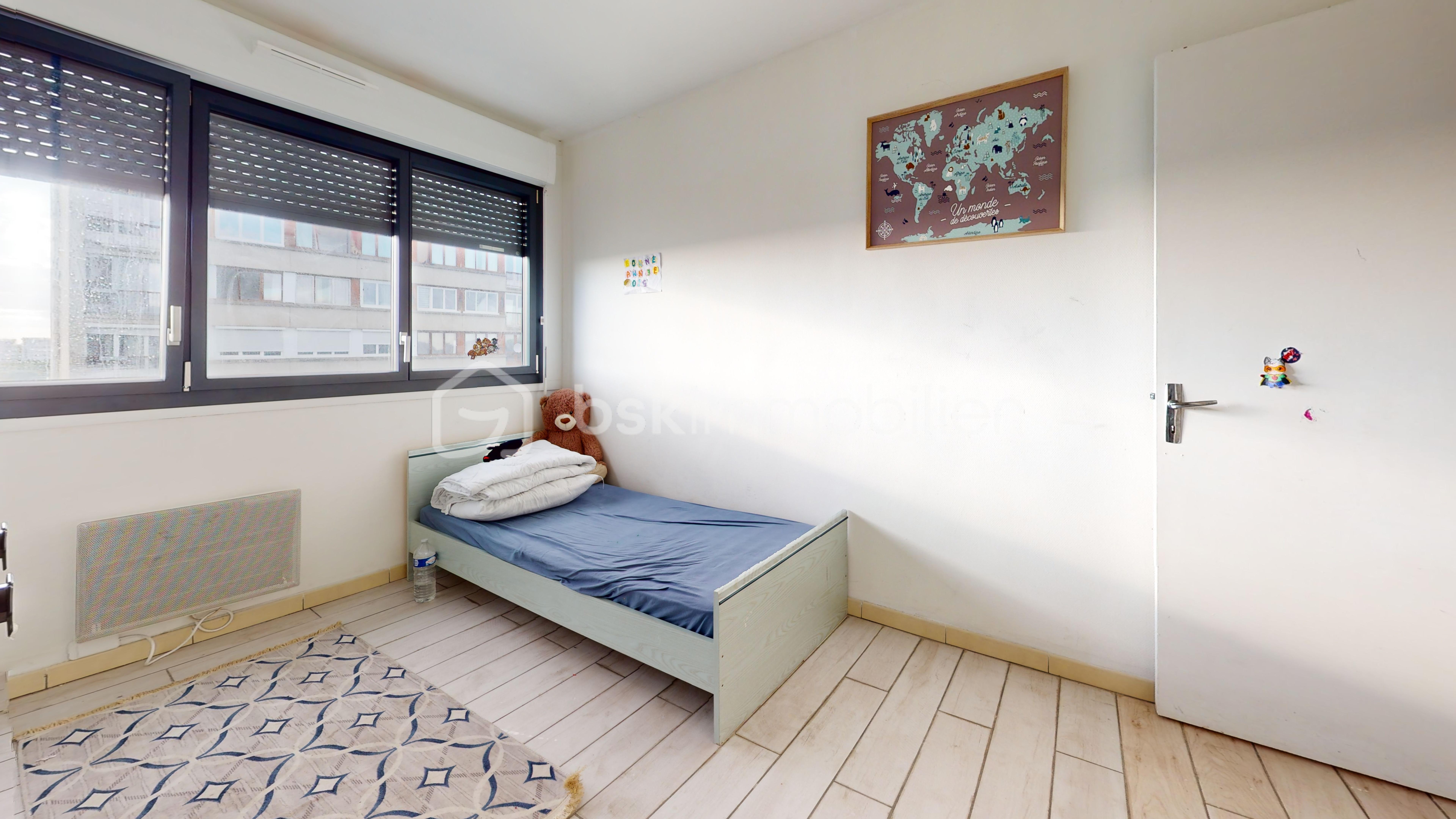 3p-5eme-etage-Bvd-Kennedy-Bedroom 1.jpg