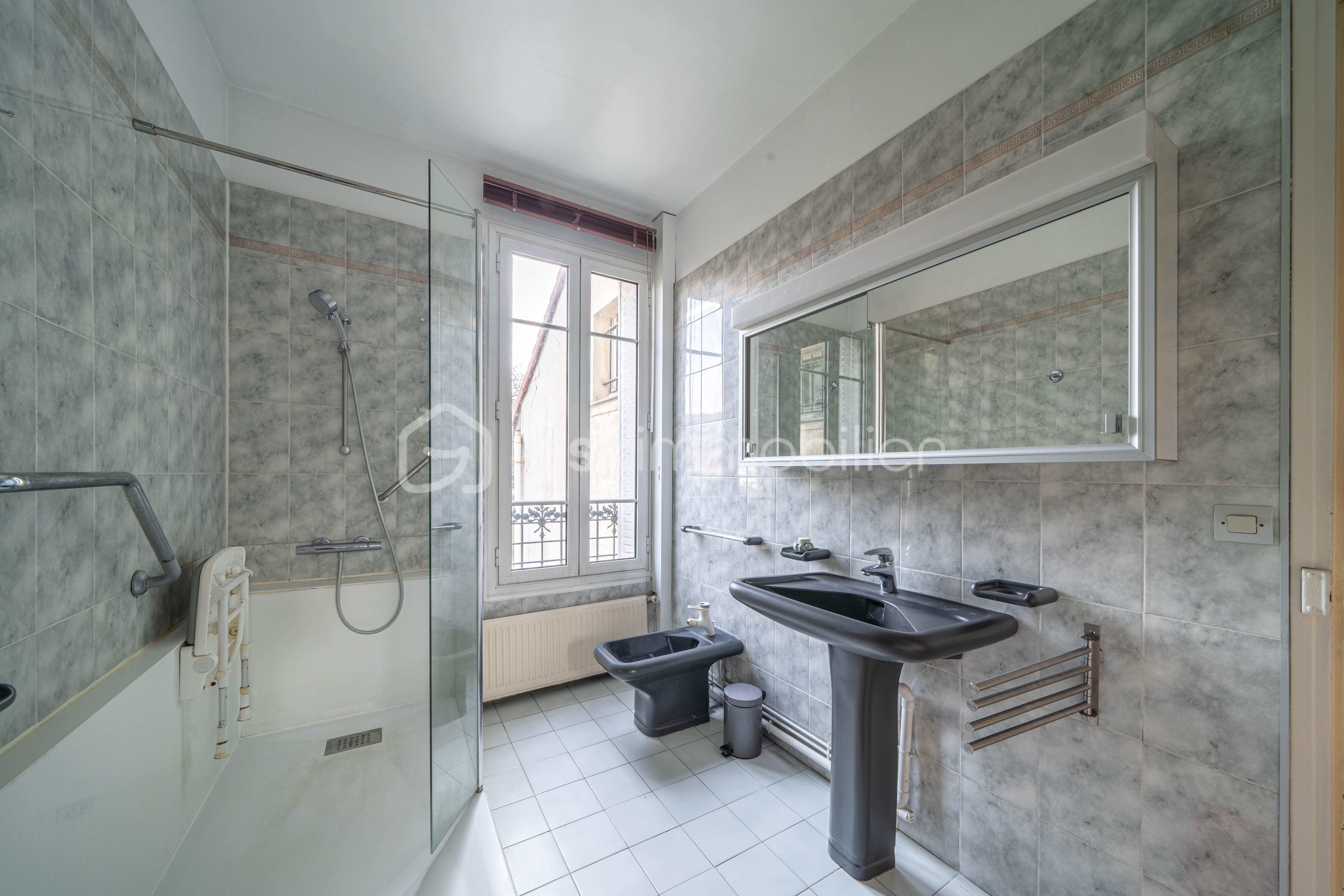 Maison de ville de 132 m² - SDB.JPG