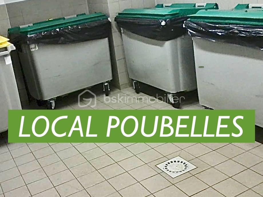 Appartement de 50 m² - moscou local poubelle.jpg