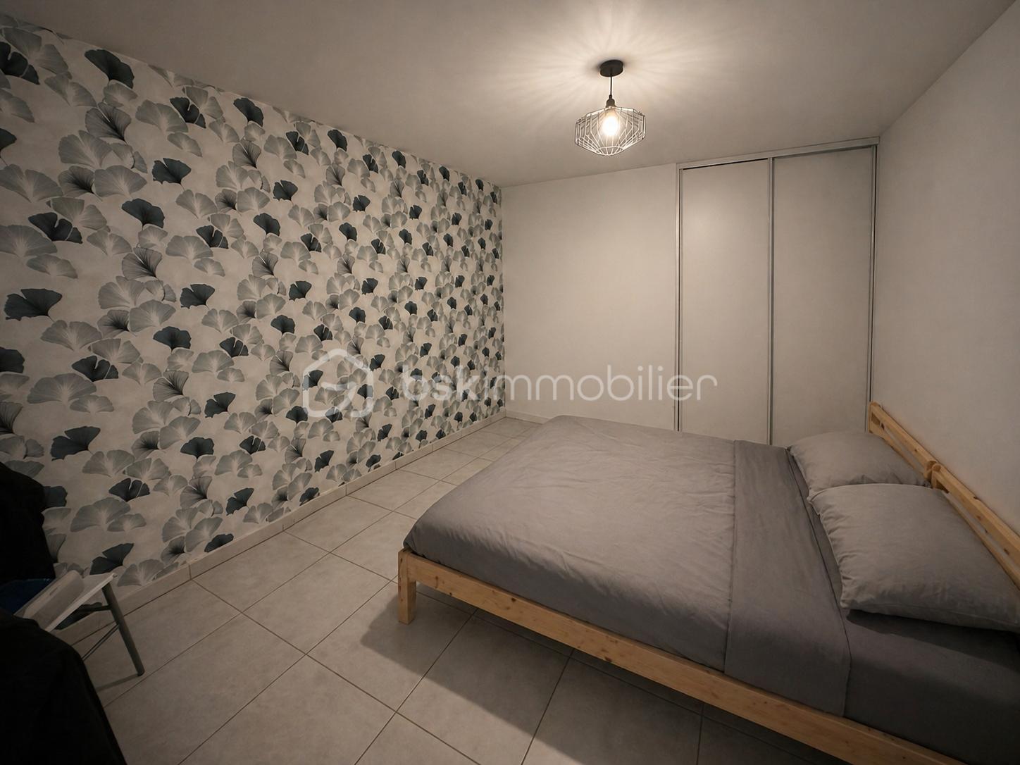 chambre 2 bas maison yelena.png
