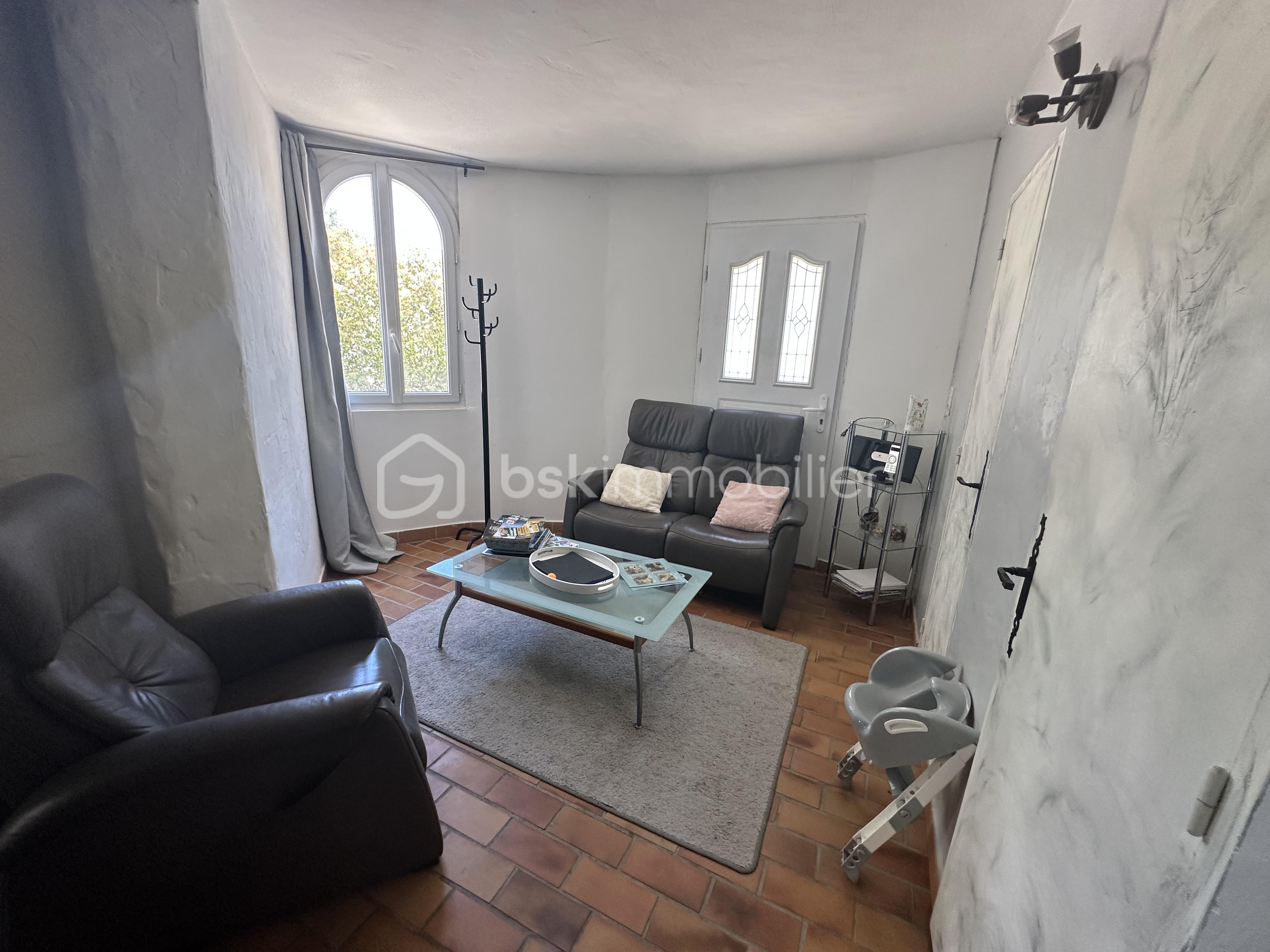 salon bas maison yelena.jpeg