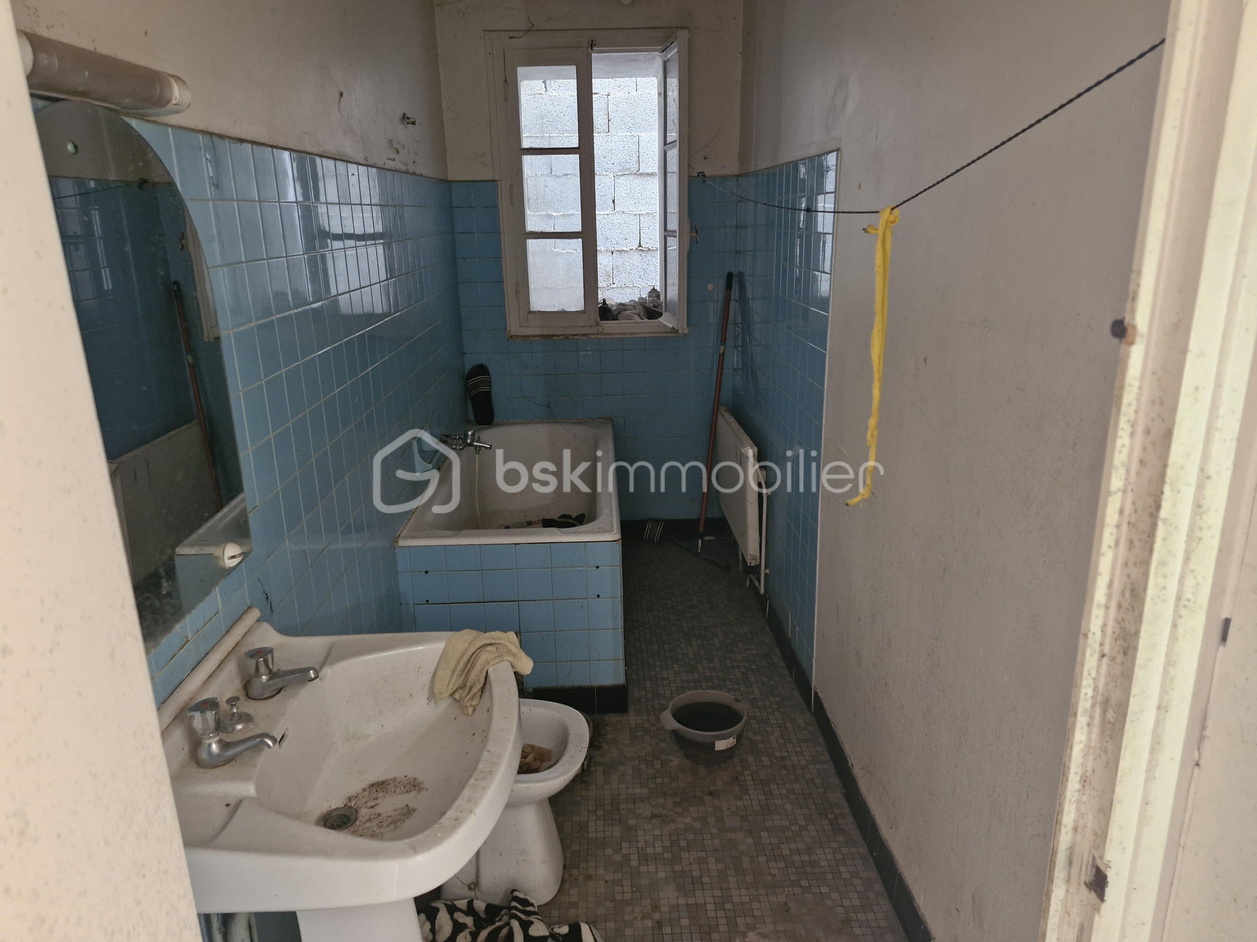 Immeuble de 375 m² - 20241112_105408.jpg