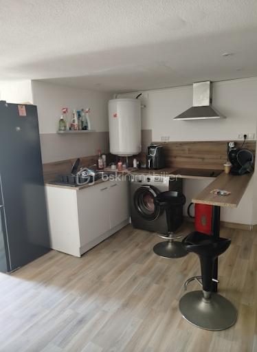 Immeuble mixte de 330 m² - 1757401920760746333814235259219.png