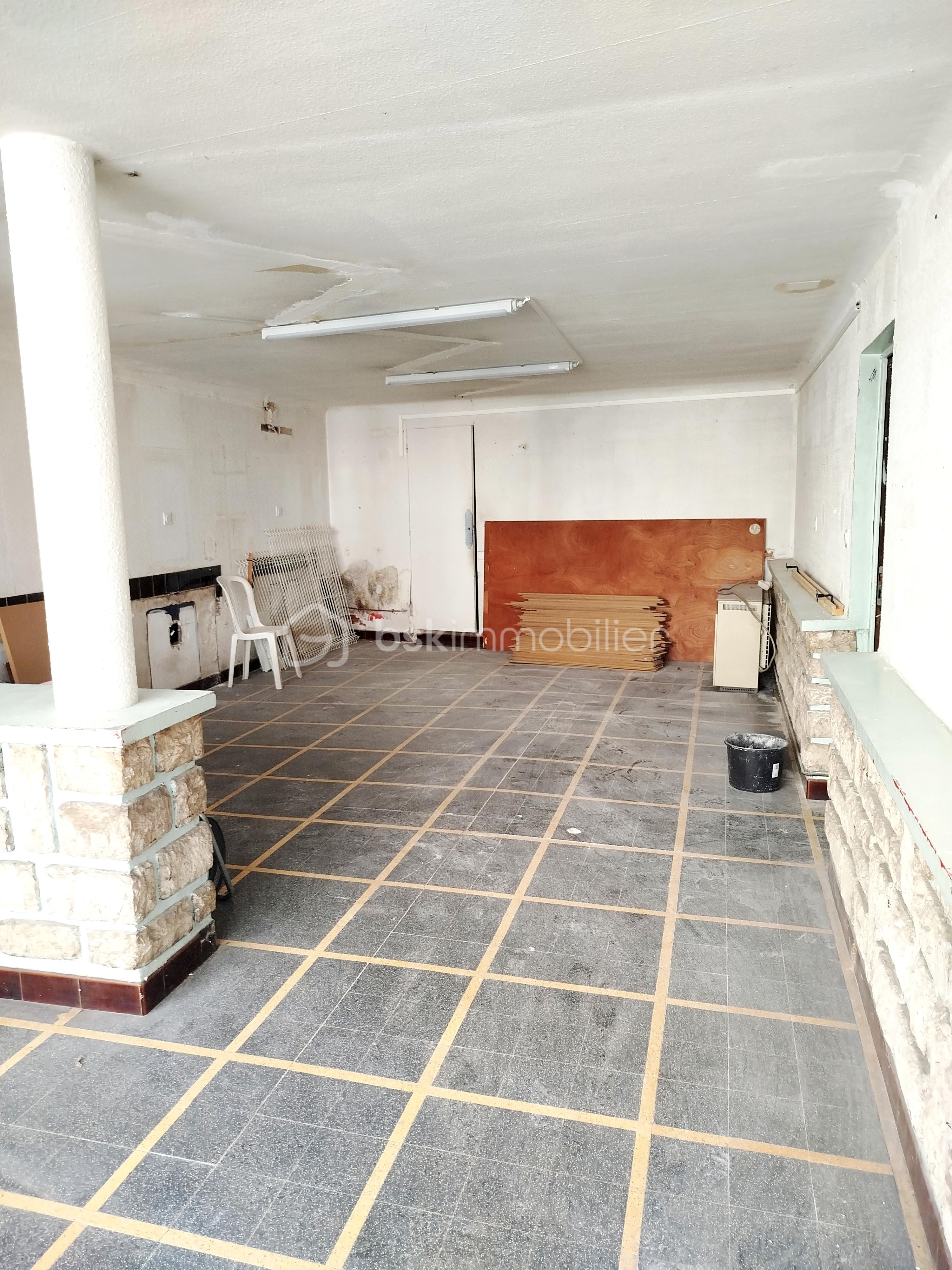 Immeuble mixte de 330 m² - IMG_20250908_095907.jpg