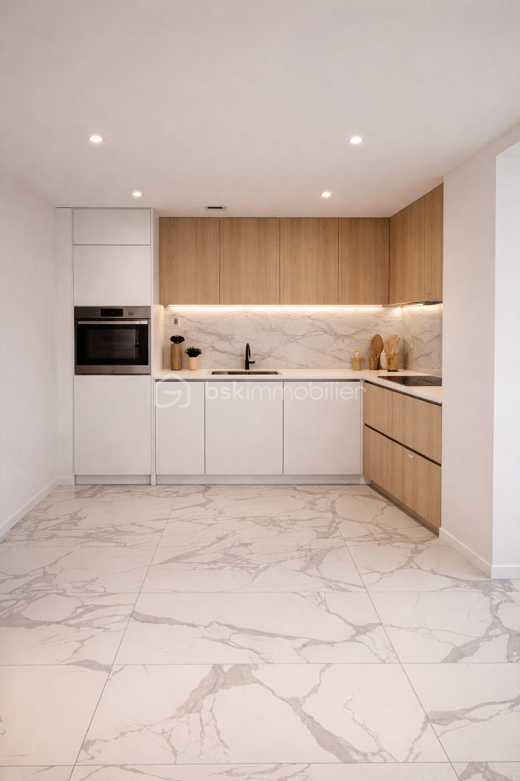 Maison de 243 m² - original-886692AD-7638-495C-B8C1-27430DAF66CF.jpeg