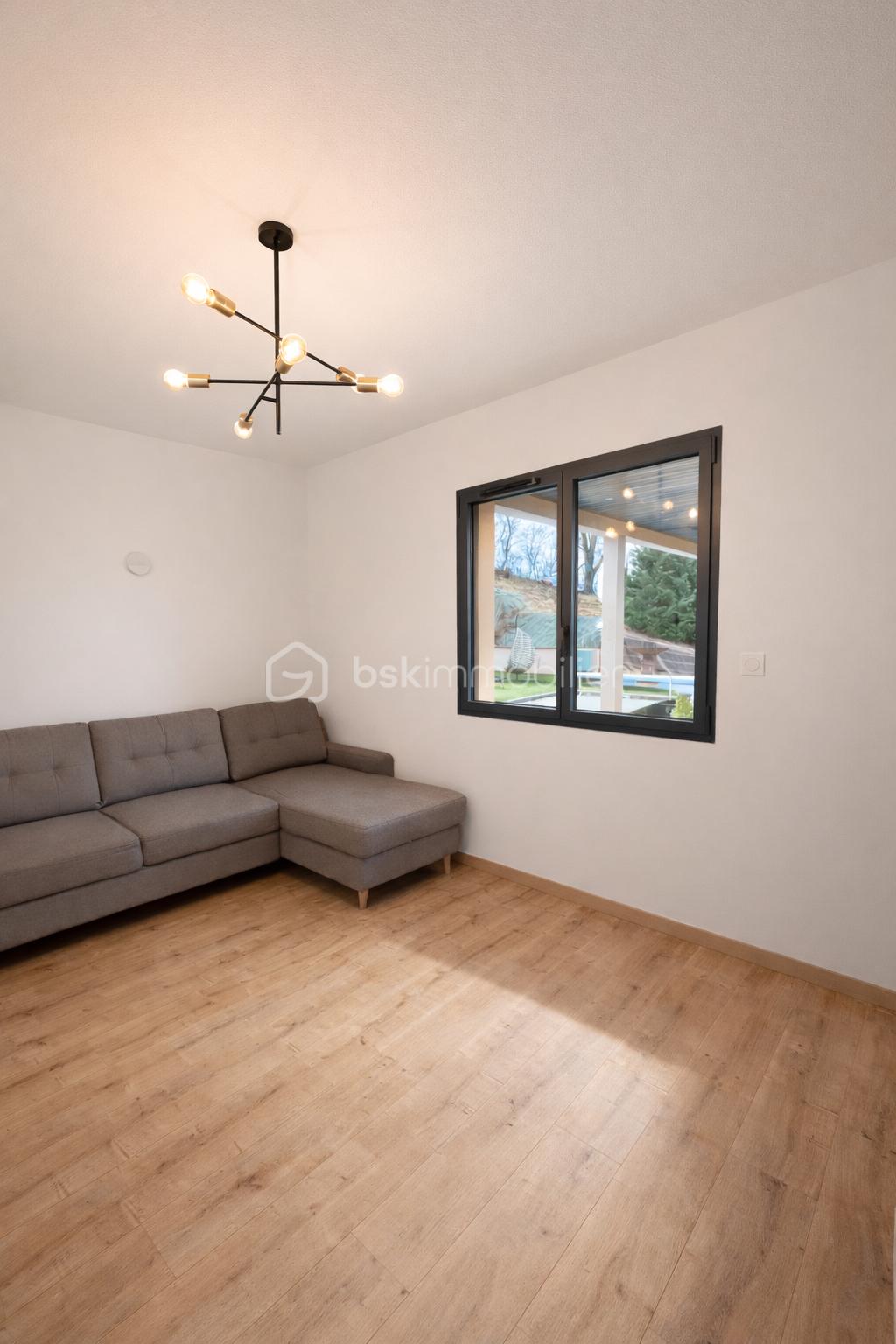 Maison de 243 m² - F4545366-BEBB-4AE8-9961-8281A09B6F39.jpeg