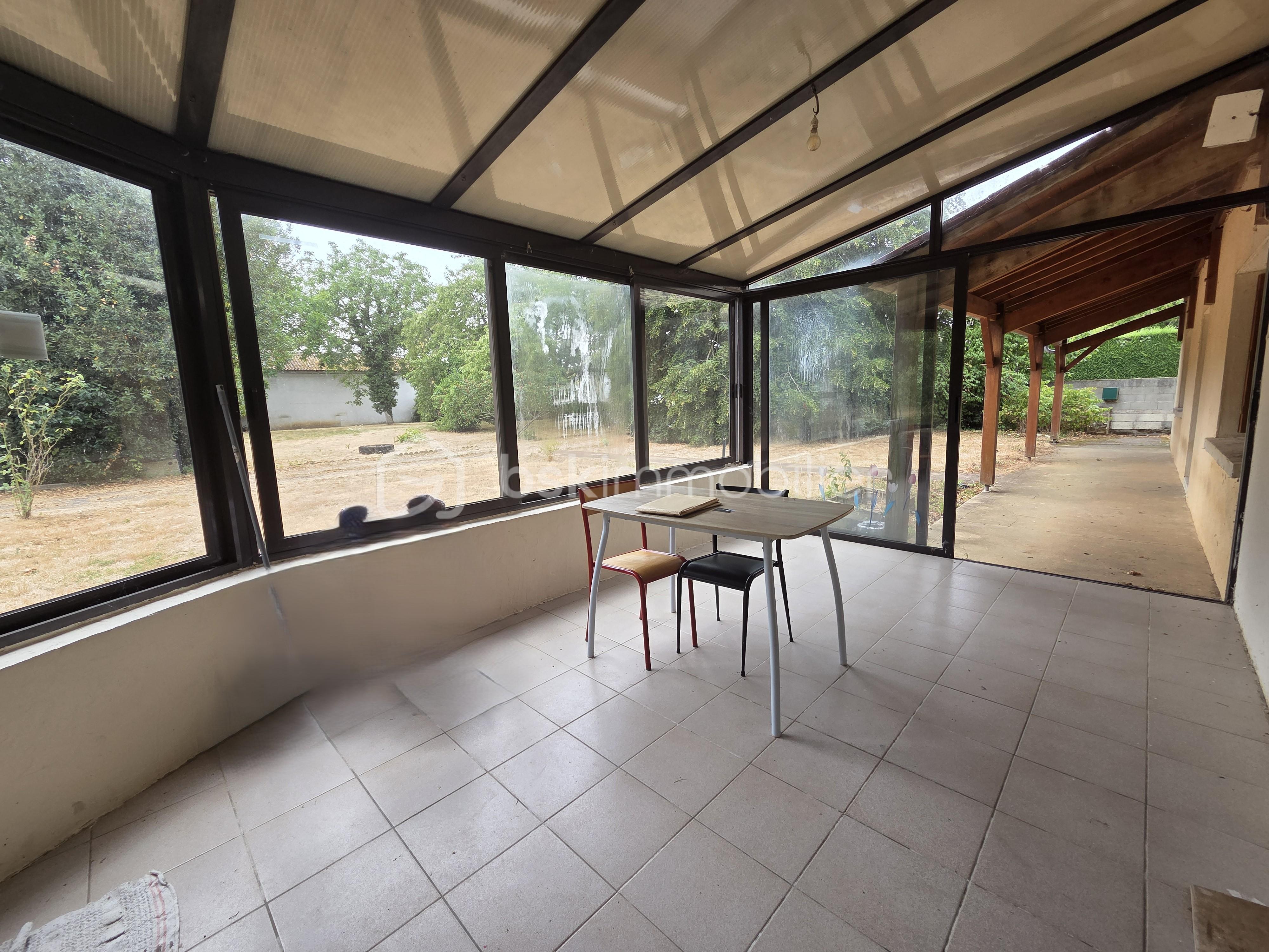 VERANDA 1.jpg