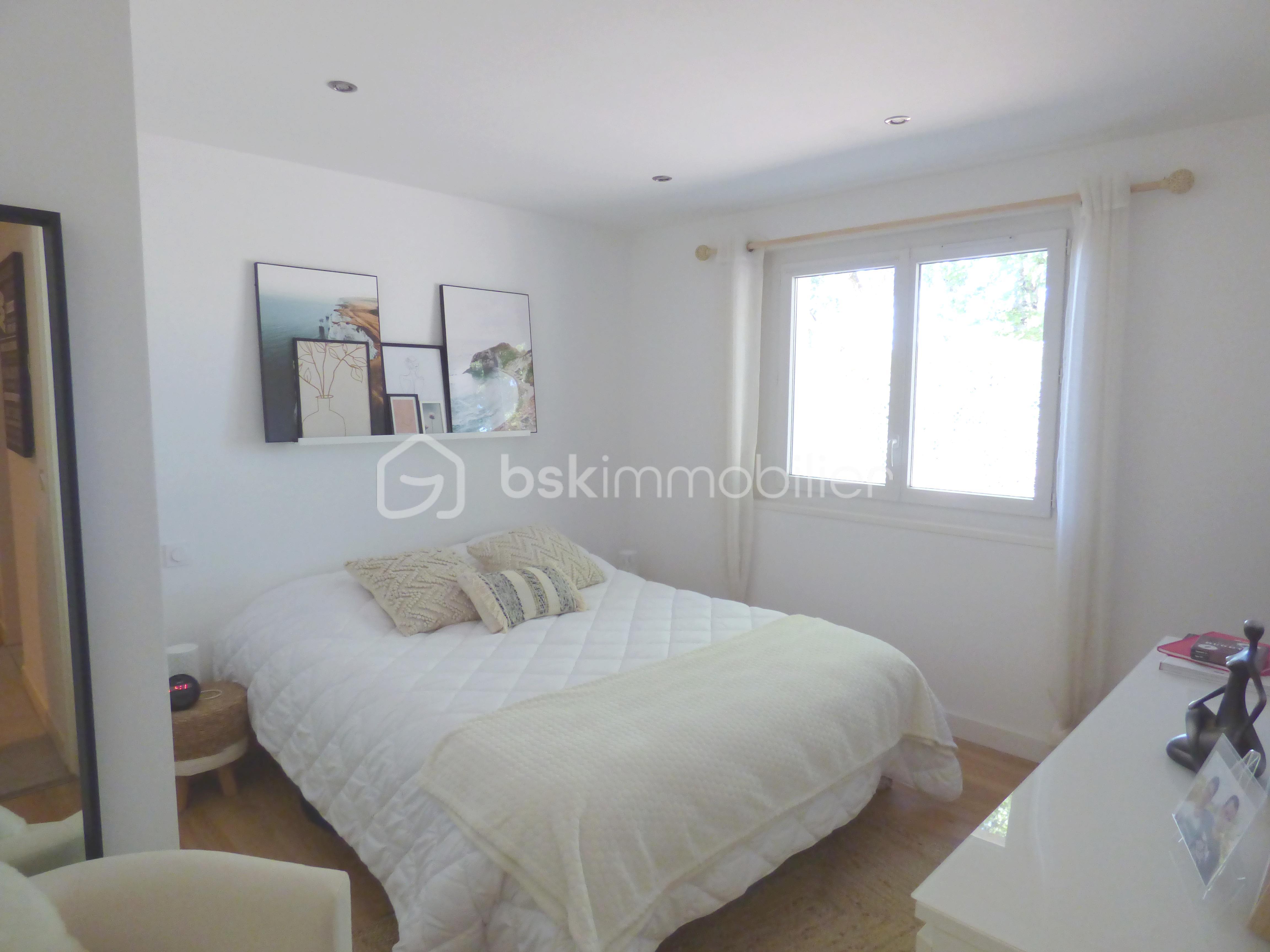chambre 1F.JPG