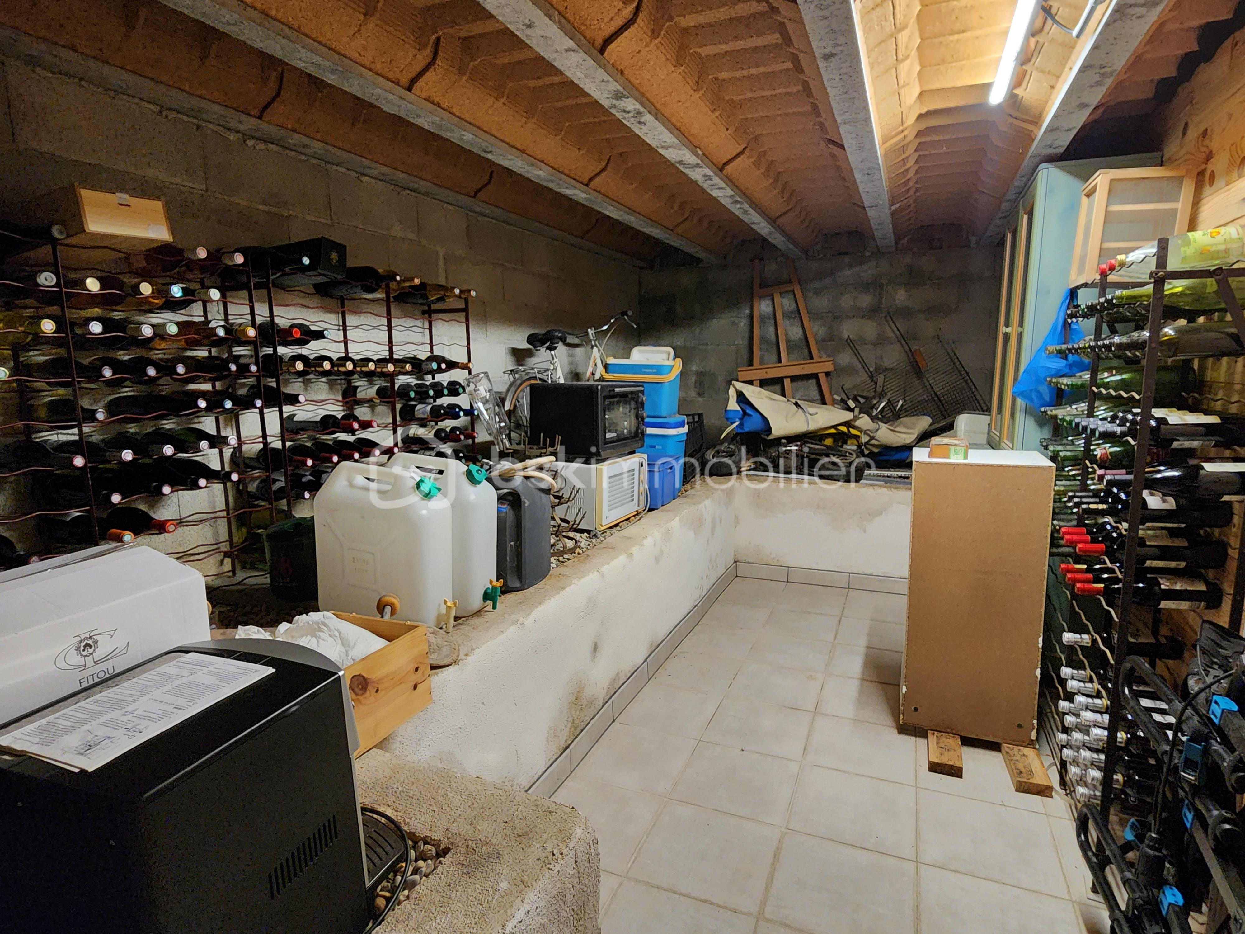 Villa de 170 m² - Cave à vins.jpg